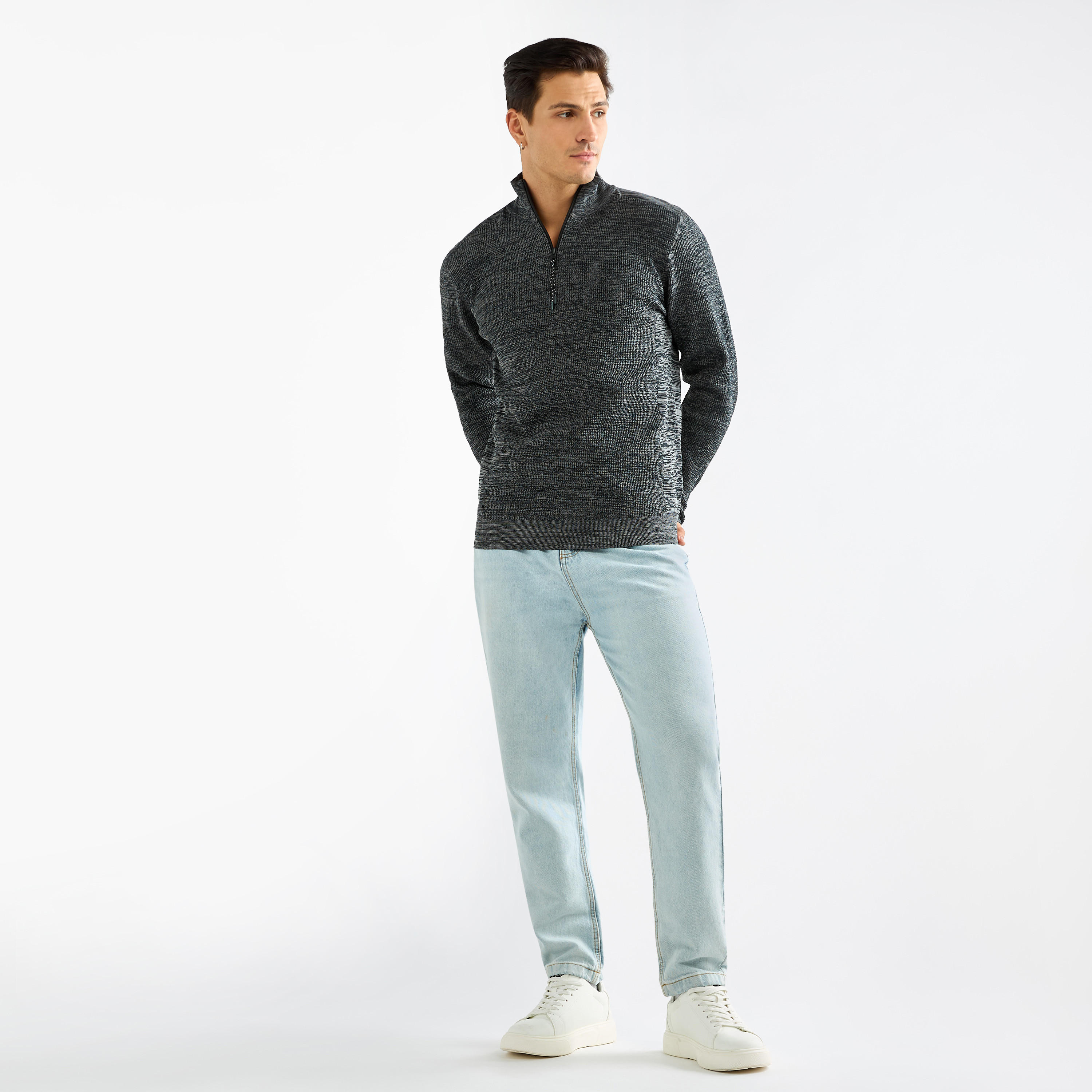سويت شيرت بارز الملمس بياقة عالية وأكمام طويلة-men-winterwear-hoodiesandsweatshirts-image-10