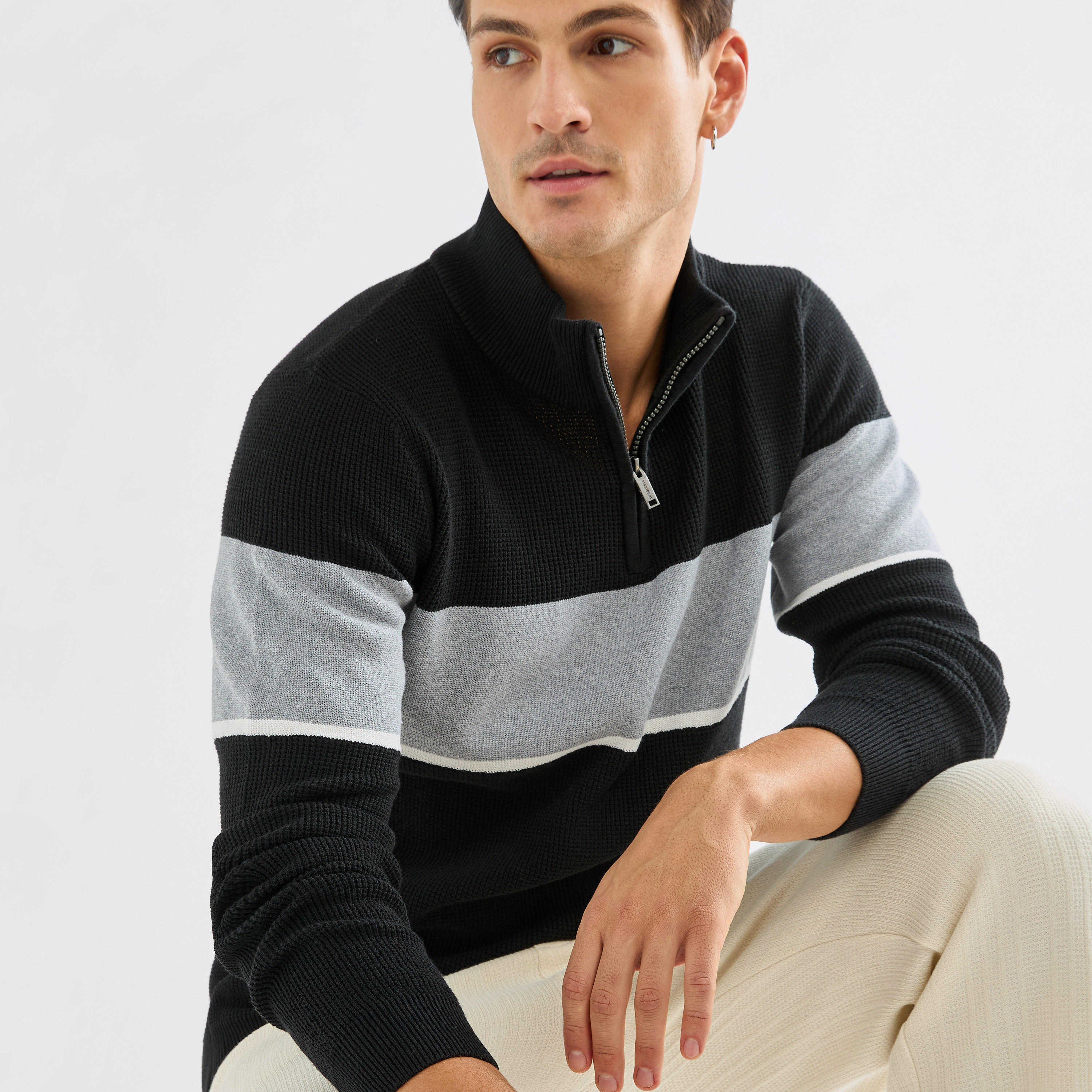 سويت شيرت بقوالب ملونة وأكمام طويلة وسحاب إغلاق-men-winterwear-hoodiesandsweatshirts-image-8