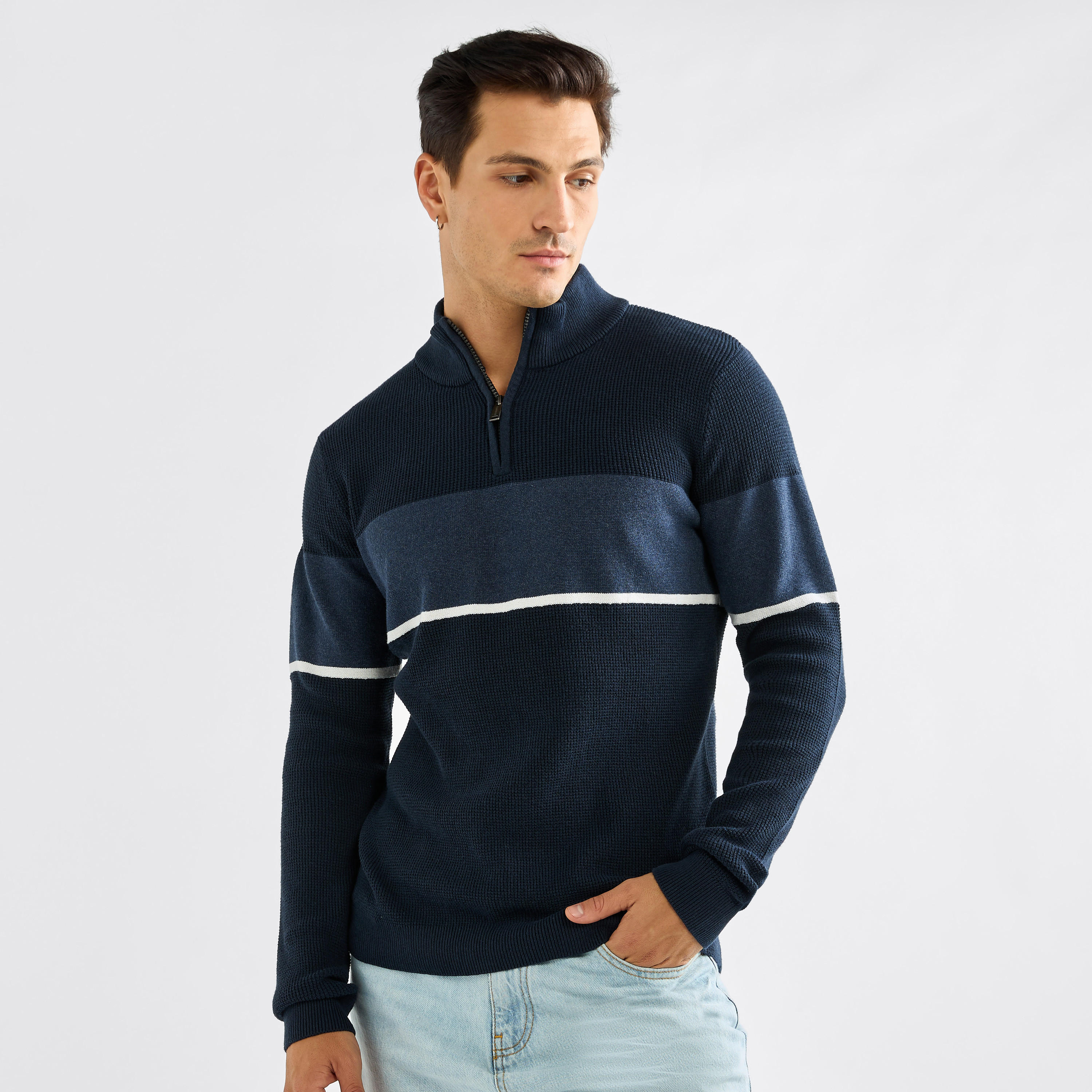سويت شيرت بقوالب ملونة وأكمام طويلة وسحاب إغلاق-men-winterwear-hoodiesandsweatshirts-image-9