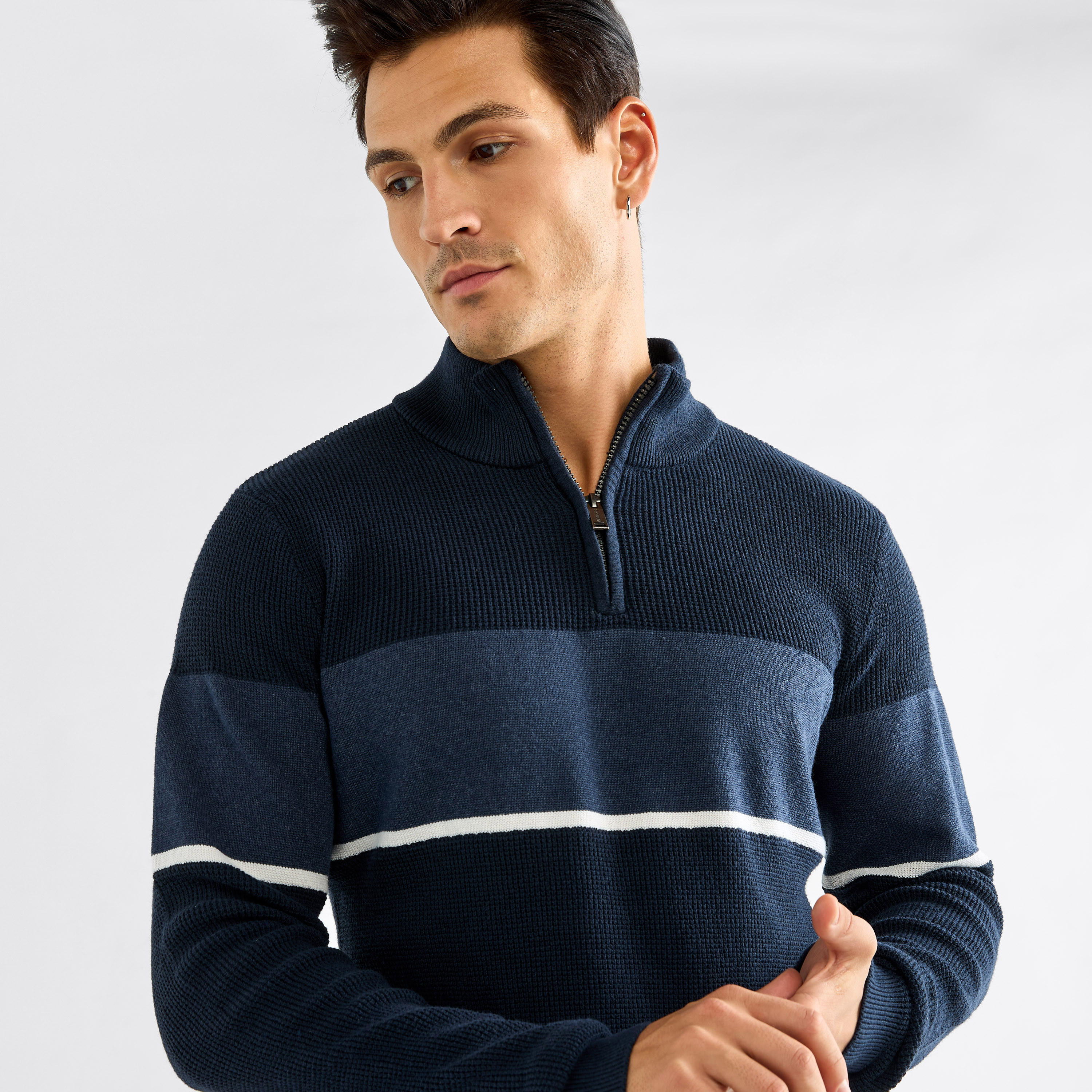 سويت شيرت بقوالب ملونة وأكمام طويلة وسحاب إغلاق-men-winterwear-hoodiesandsweatshirts-image-12