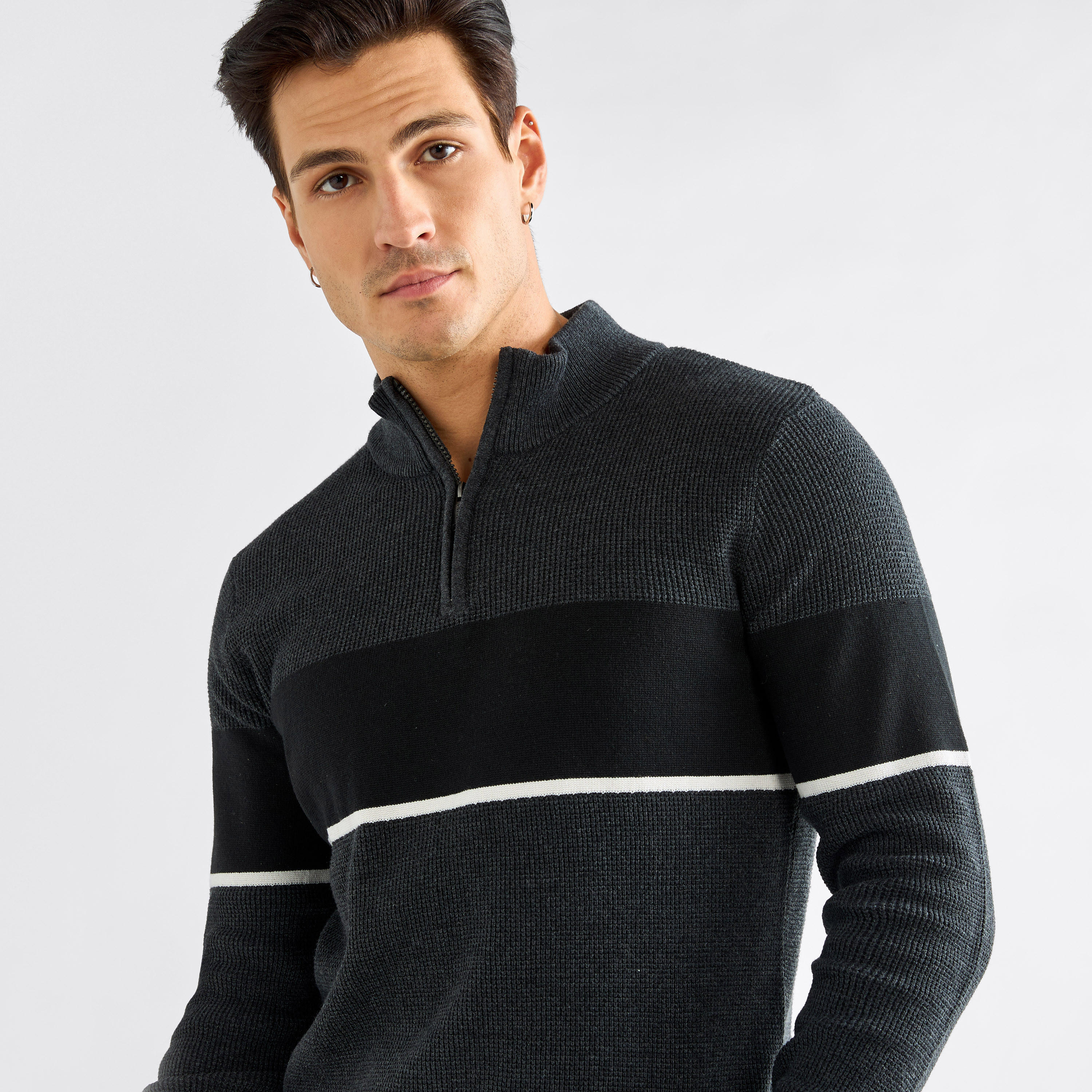 سويت شيرت بقوالب ملونة وأكمام طويلة وسحاب إغلاق-men-winterwear-hoodiesandsweatshirts-image-4