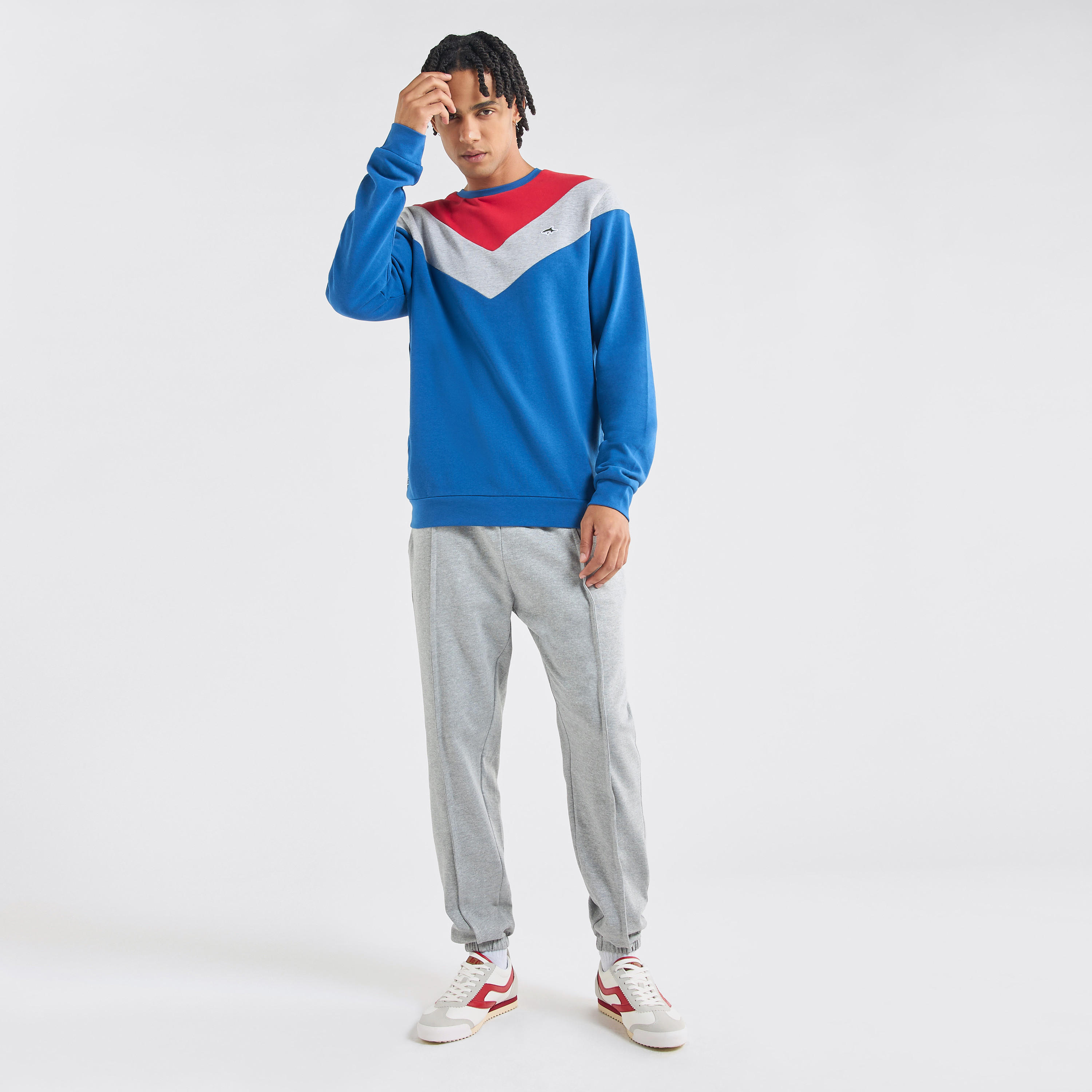 سويت شيرت بقوالب ملونة وياقة ضيقة وأكمام طويلة-men-winterwear-hoodiesandsweatshirts-image-2