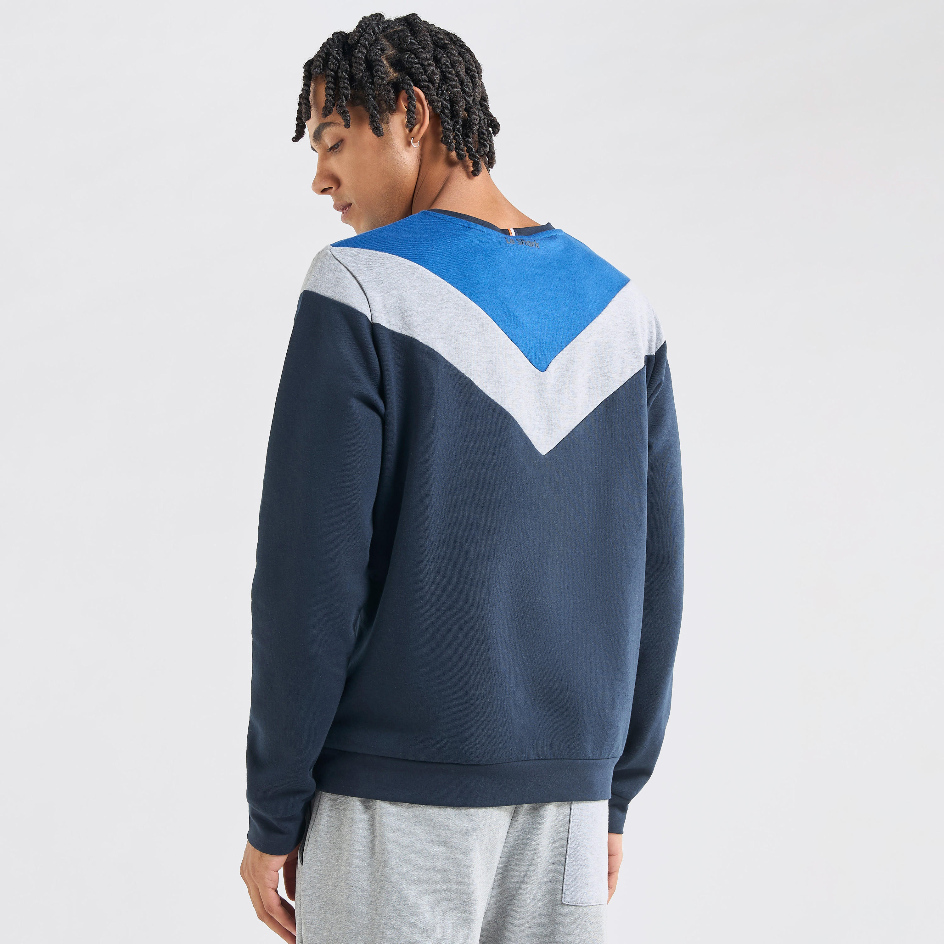 سويت شيرت بقوالب ملونة وياقة ضيقة وأكمام طويلة-men-winterwear-hoodiesandsweatshirts-image-13