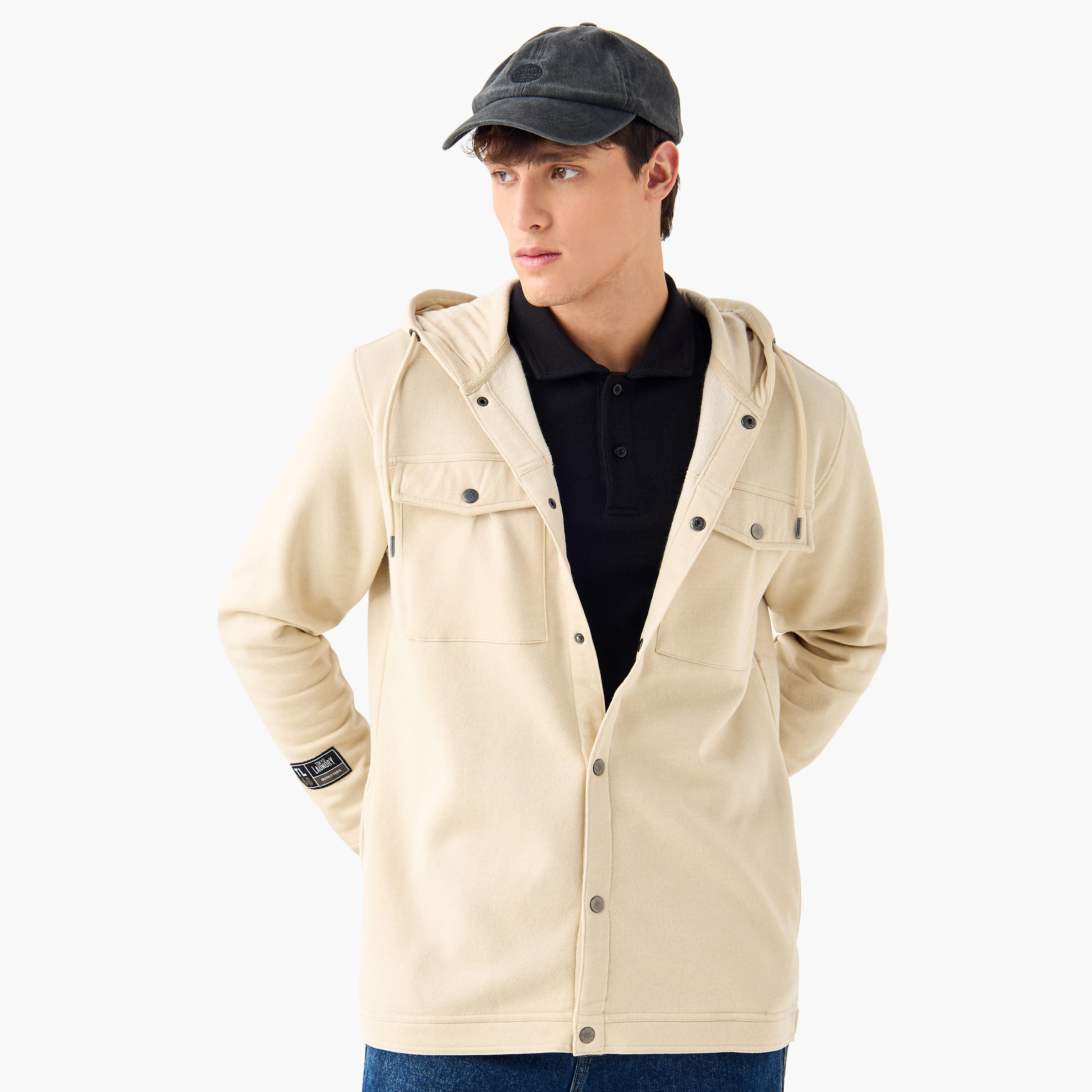 قميص بارز الملمس بجيوب على الصدر وقبعة-men-clothing-shirts-image-11