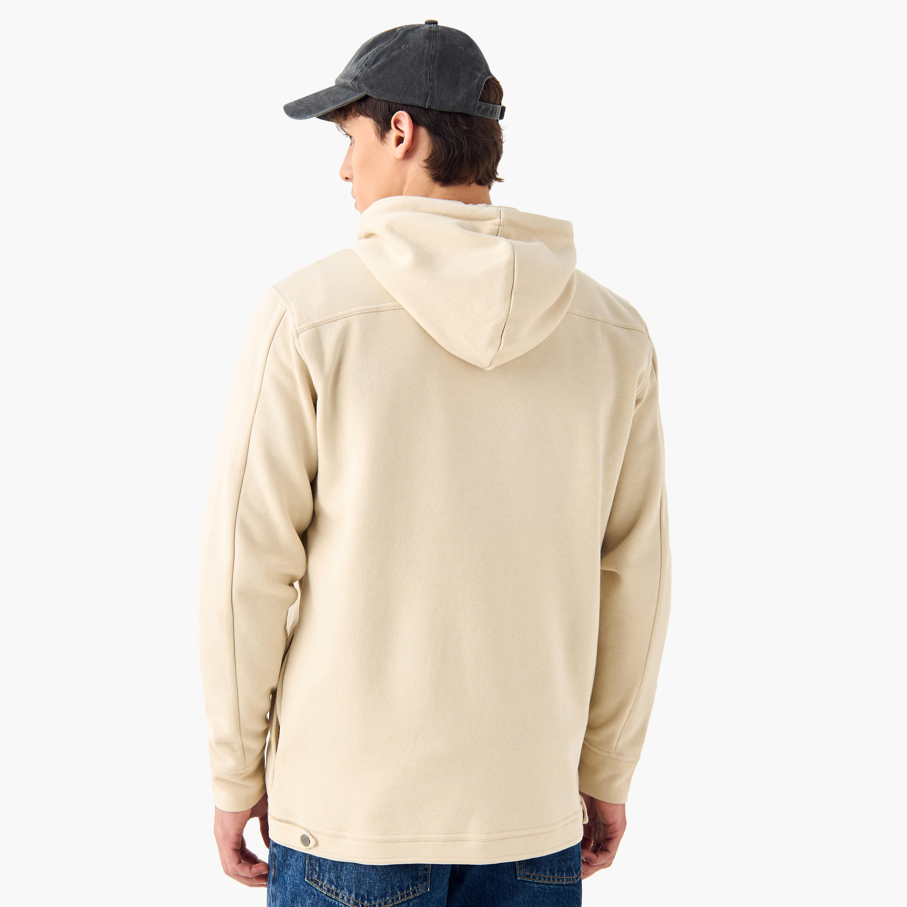 قميص بارز الملمس بجيوب على الصدر وقبعة-men-clothing-shirts-image-13