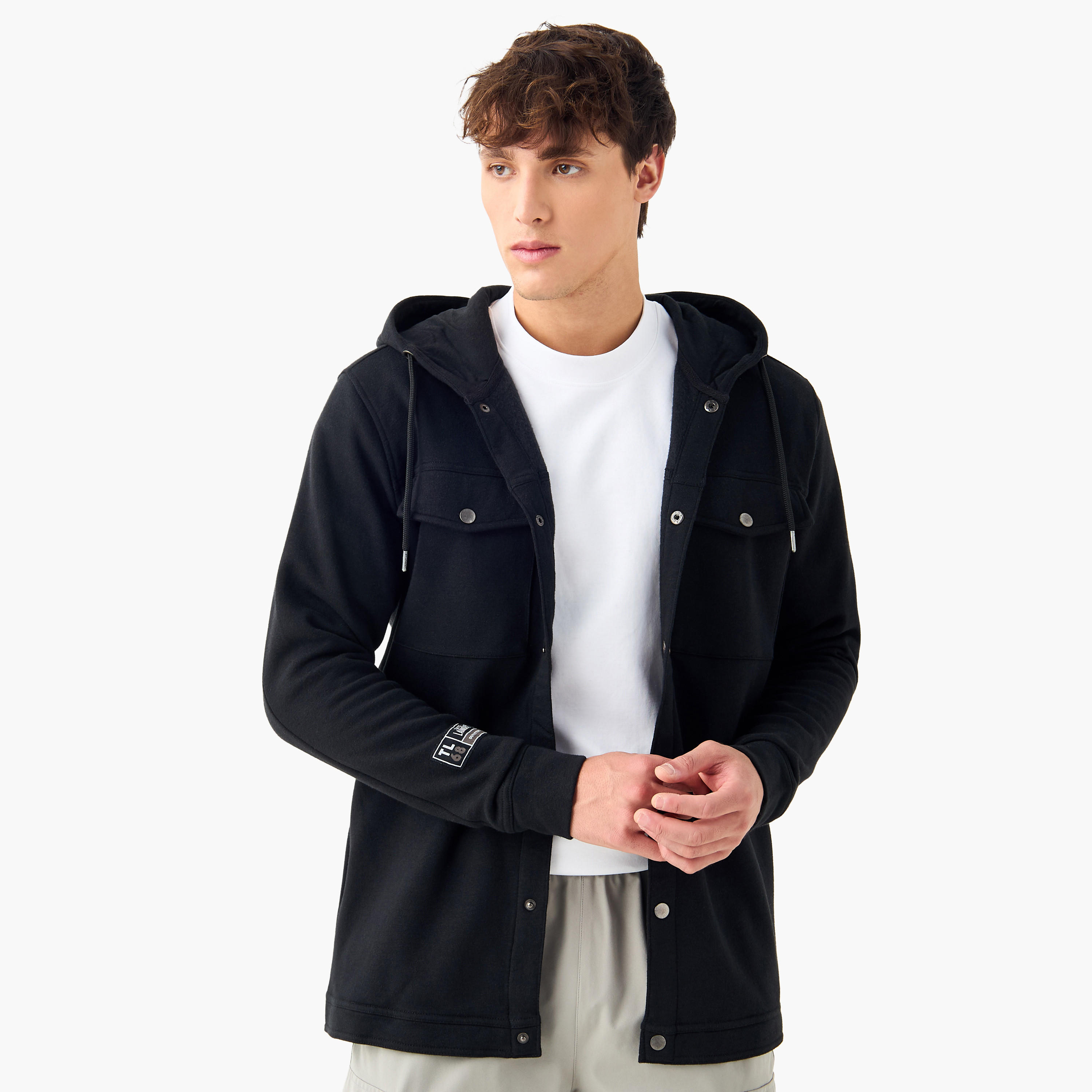 قميص بارز الملمس بجيوب على الصدر وقبعة-men-clothing-shirts-image-6