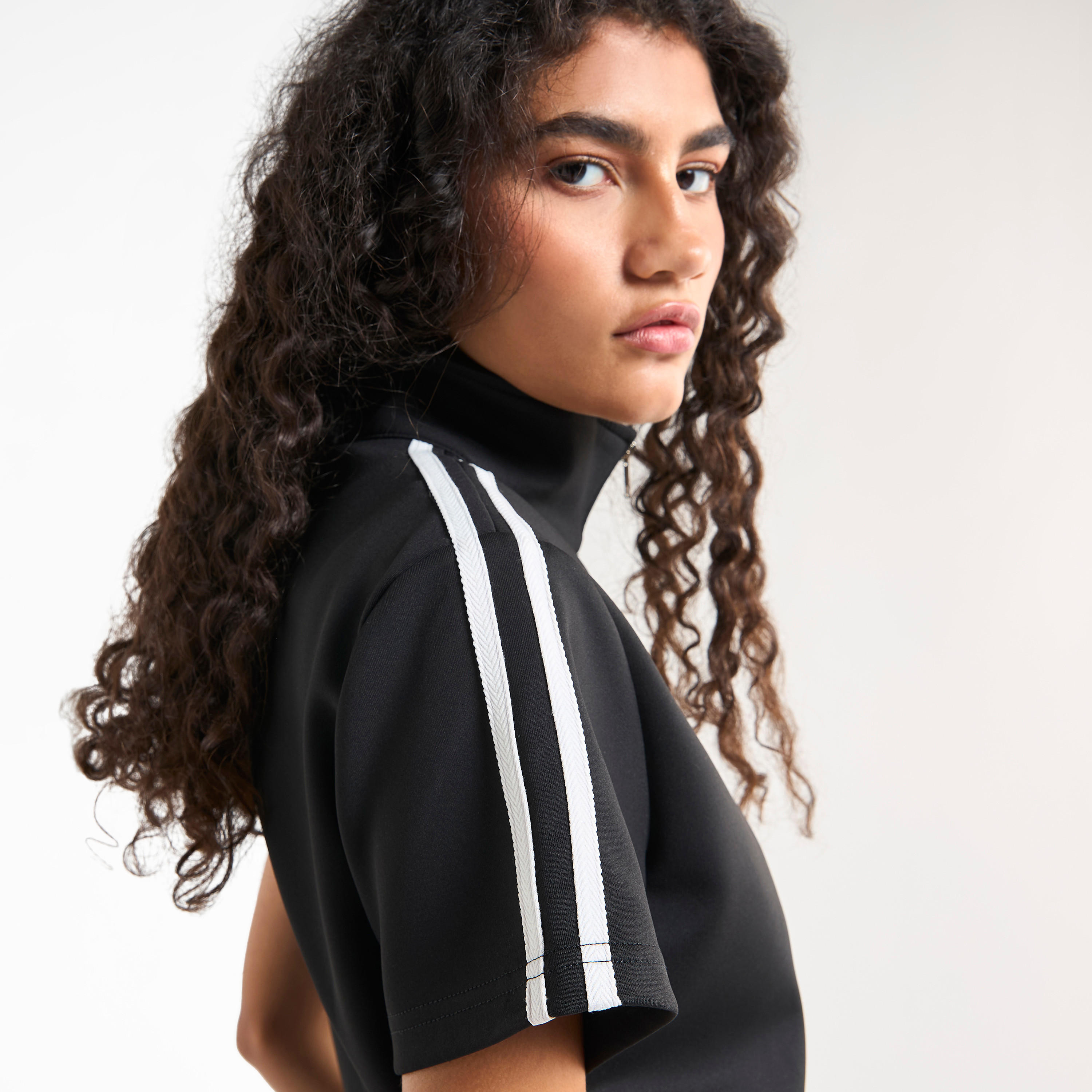تيشيرت قصير بأكمام قصيرة وسحاب إغلاق-women-clothing-tshirts-image-4