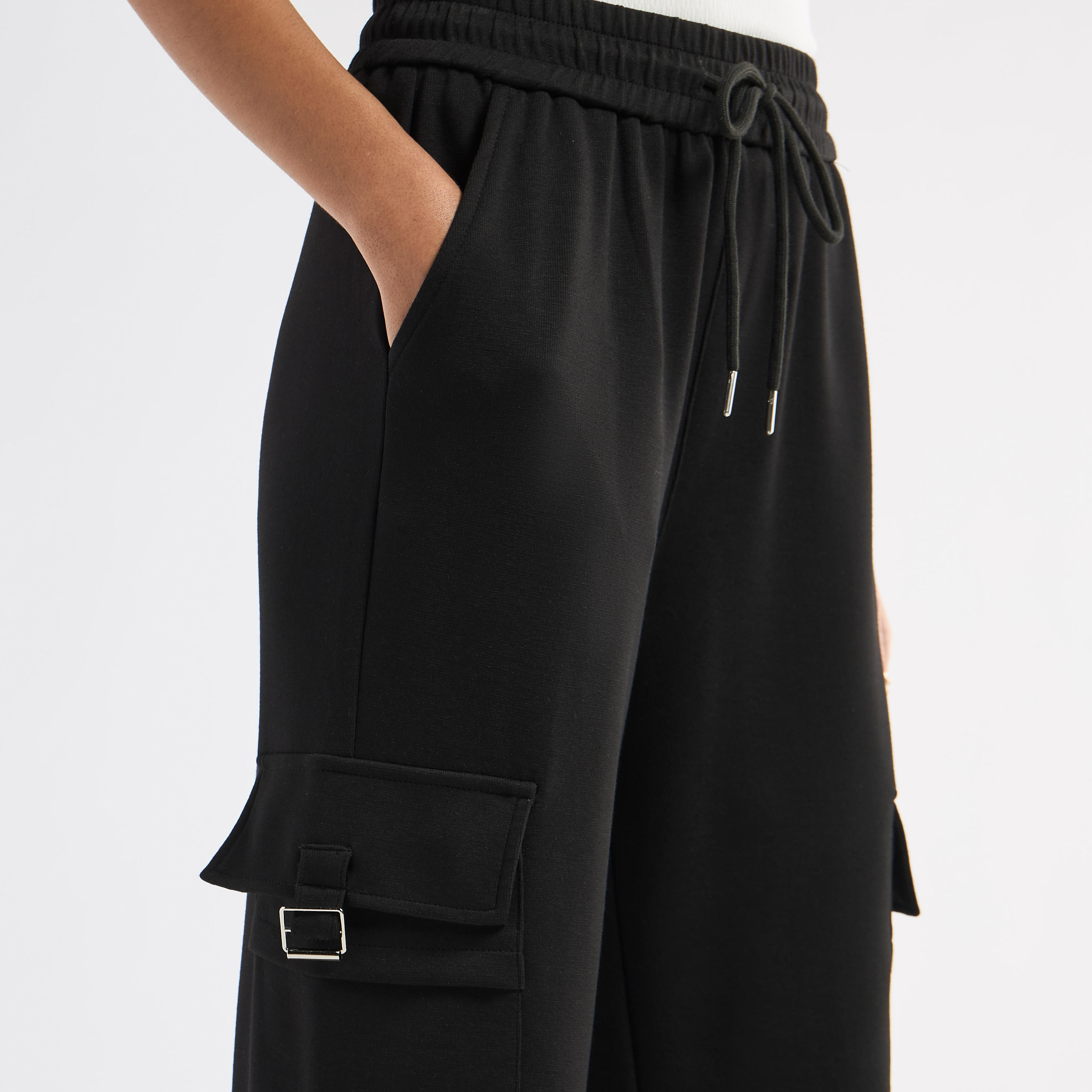 بنطلون رياضي كارجو برباط إغلاق-women-clothing-bottoms-joggers-image-8