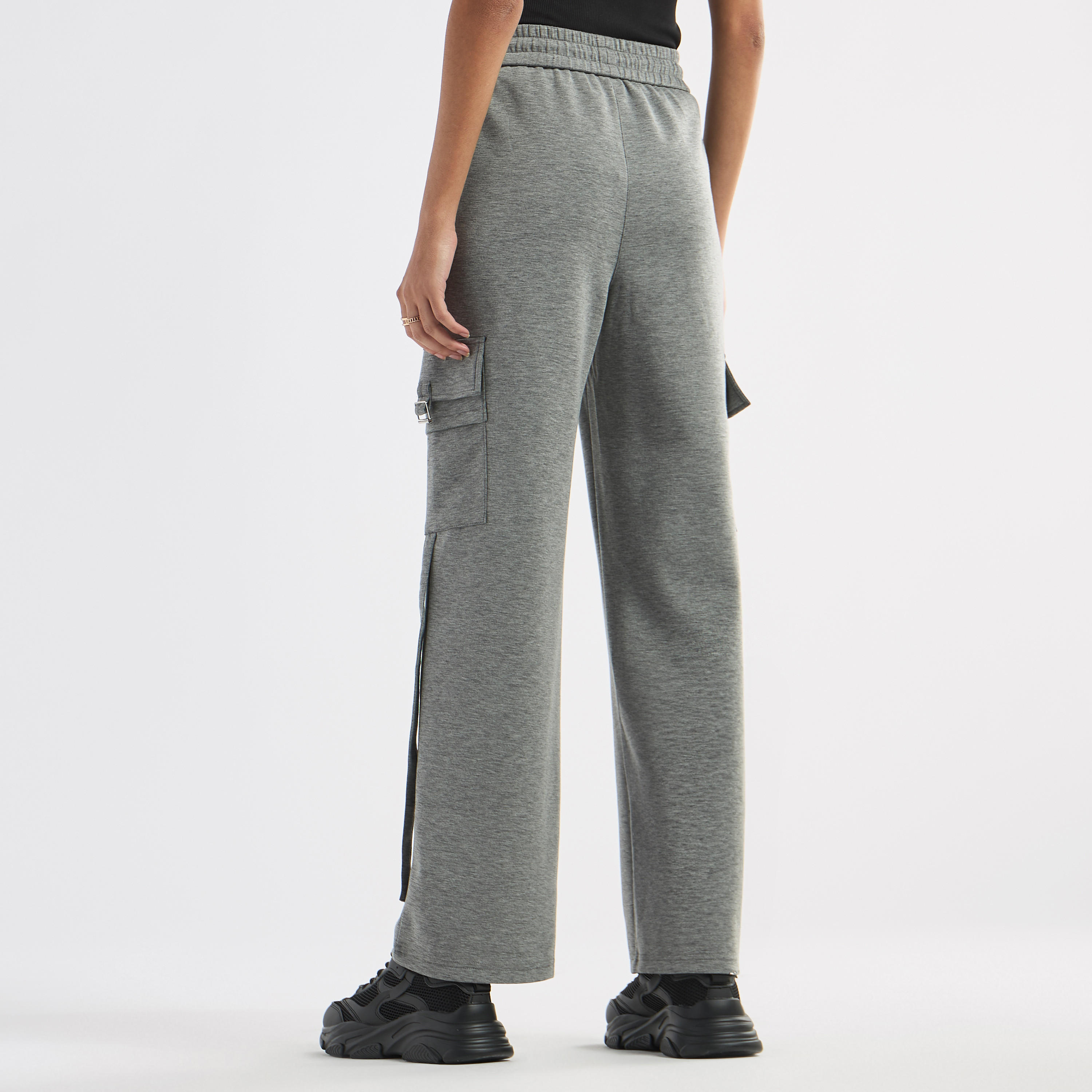بنطلون رياضي كارجو برباط إغلاق-women-clothing-bottoms-joggers-image-3