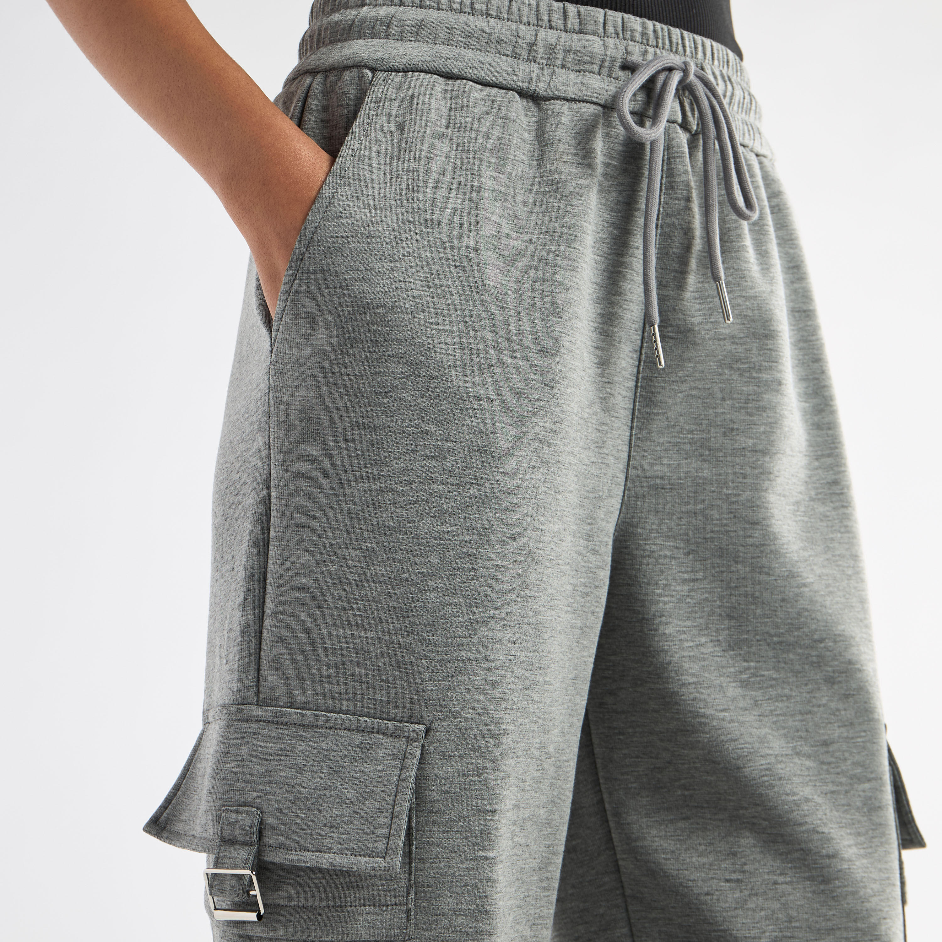 بنطلون رياضي كارجو برباط إغلاق-women-clothing-bottoms-joggers-image-4