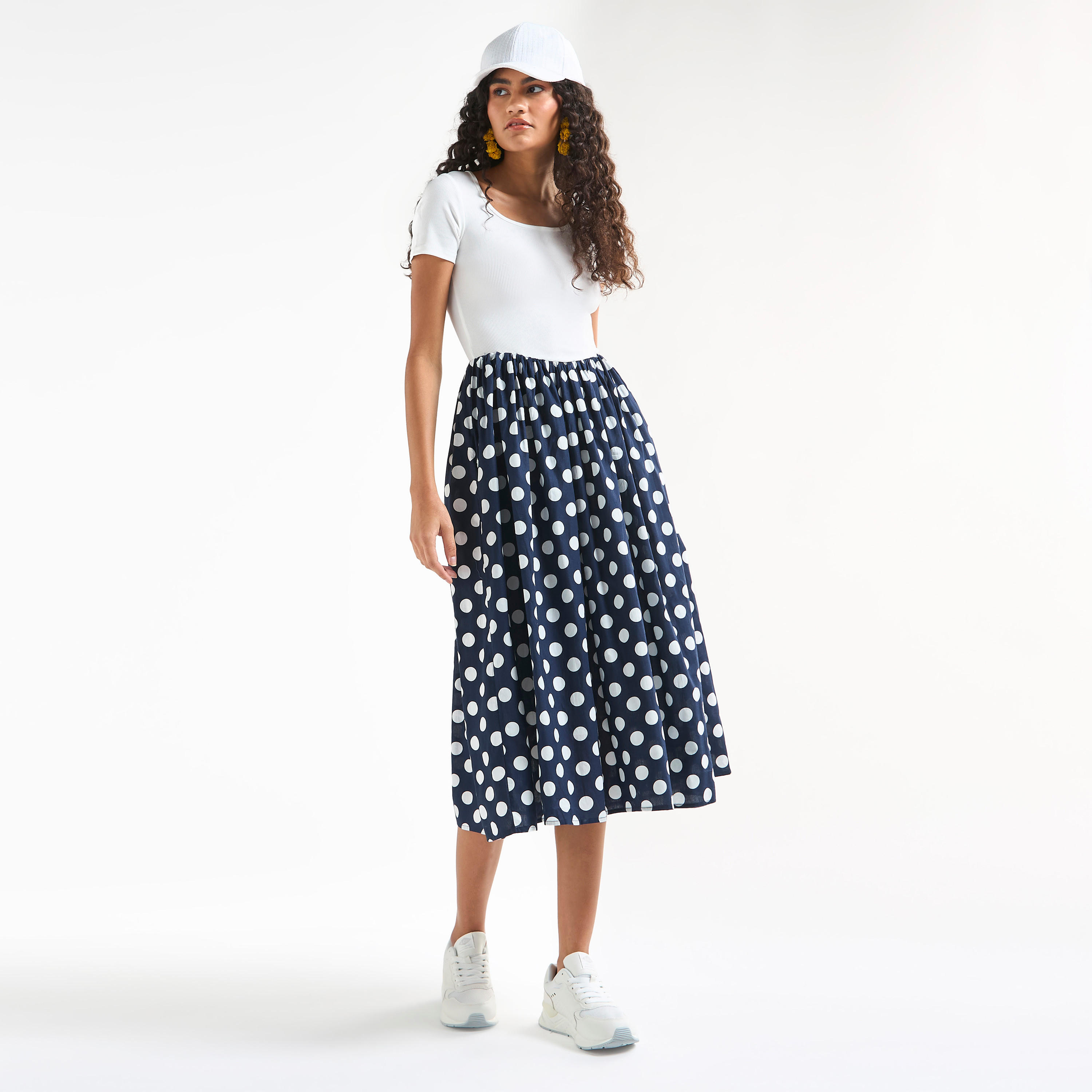 فستان إيه لاين بأكمام قصيرة وجيوب وطبعات منقّطة-women-clothing-dresses-image-2