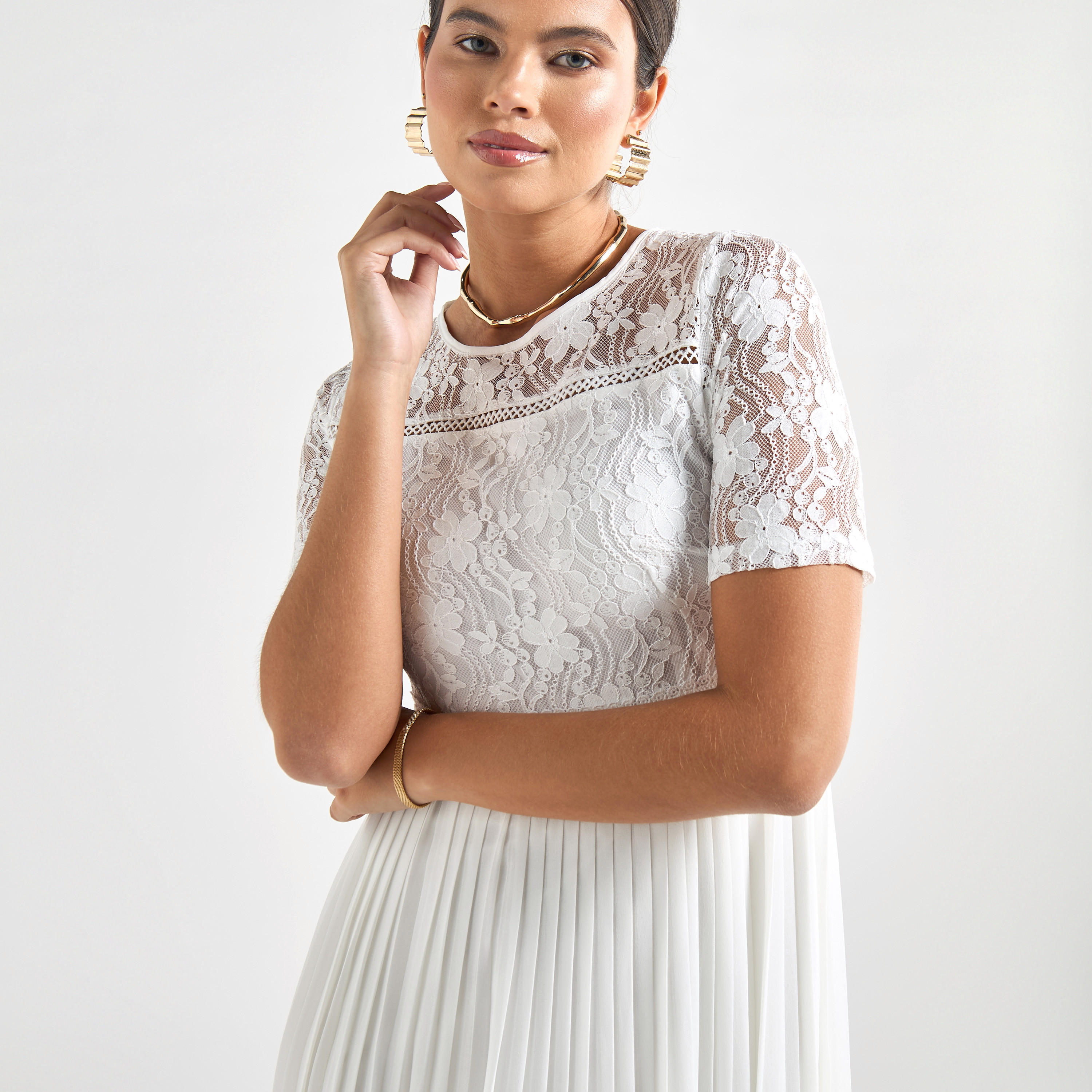 فستان ميدي إيه لاين بياقة مستديرة وتفاصيل دانتيل وكسرات-women-clothing-dresses-image-4