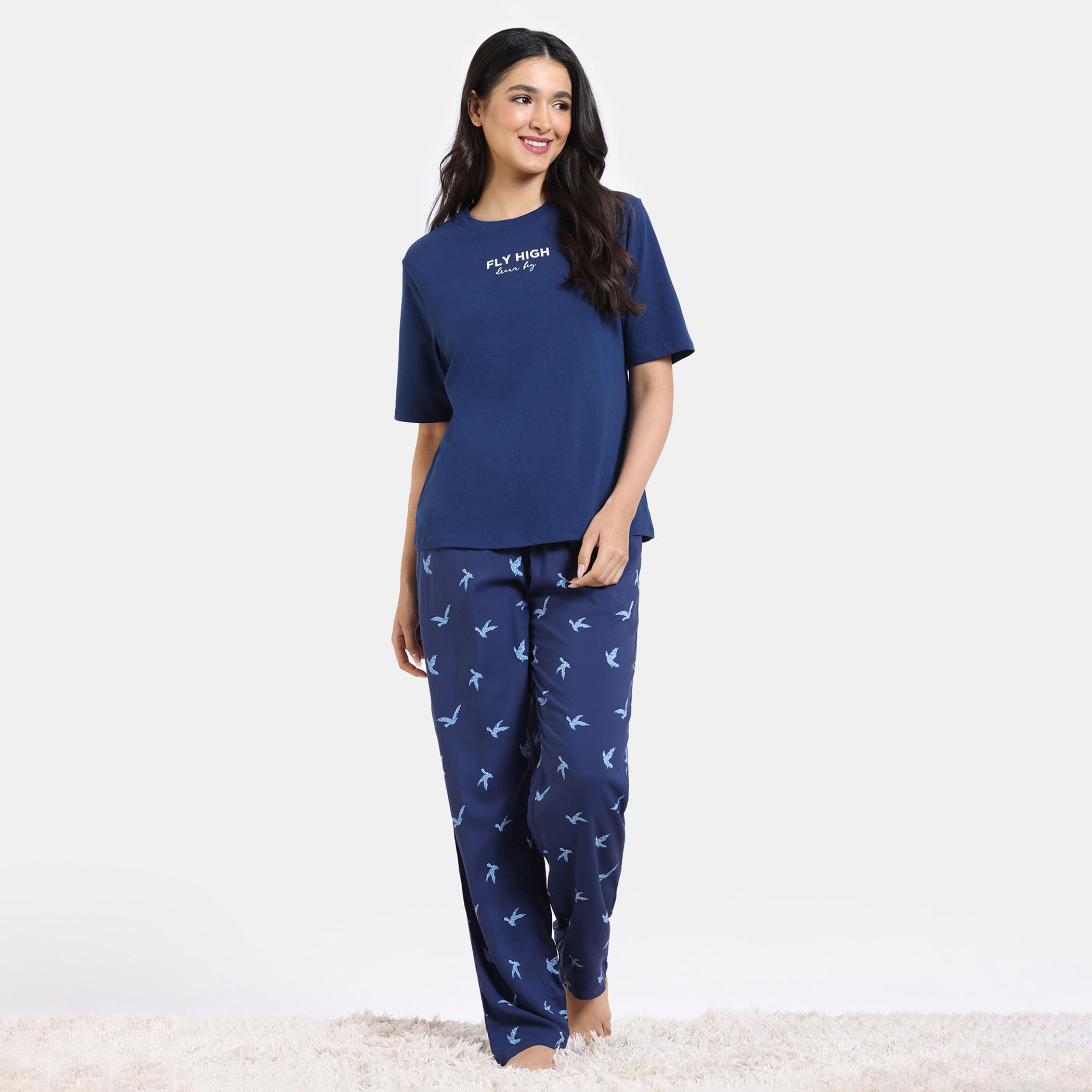 طقم بنطلون بيجاما وتيشيرت بأكمام قصيرة وطبعات من زيفامي-women-clothing-nightwear-pyjamas-longsets-image-1