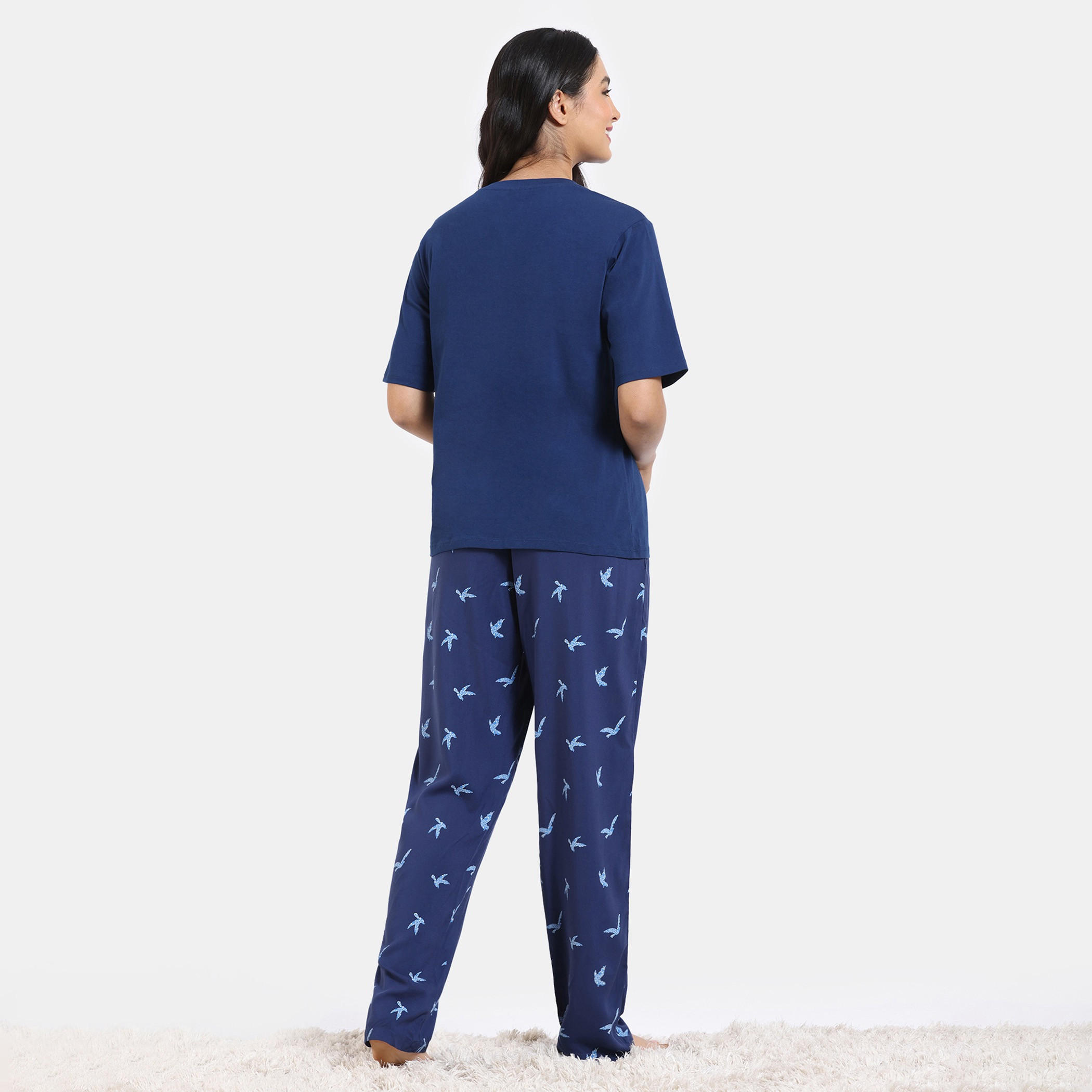 طقم بنطلون بيجاما وتيشيرت بأكمام قصيرة وطبعات من زيفامي-women-clothing-nightwear-pyjamas-longsets-image-3