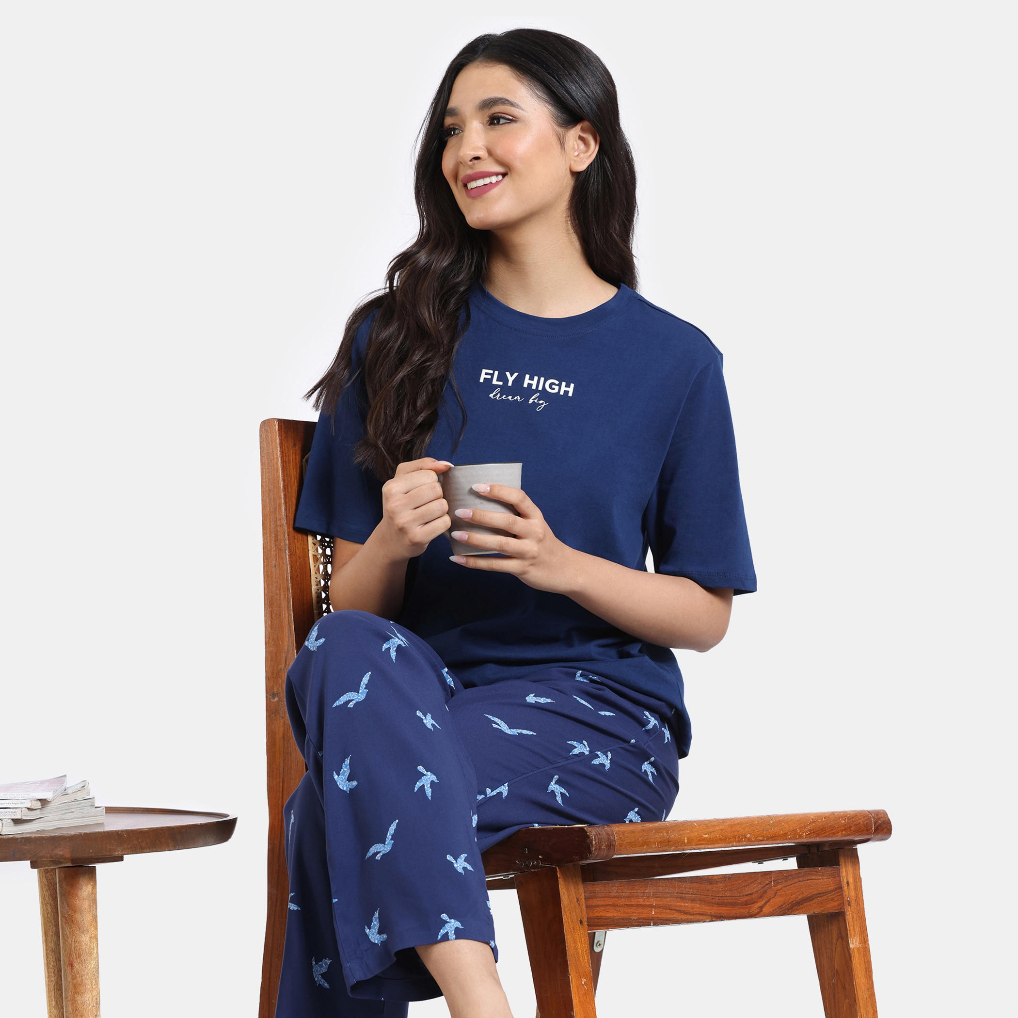 طقم بنطلون بيجاما وتيشيرت بأكمام قصيرة وطبعات من زيفامي-women-clothing-nightwear-pyjamas-longsets-image-4