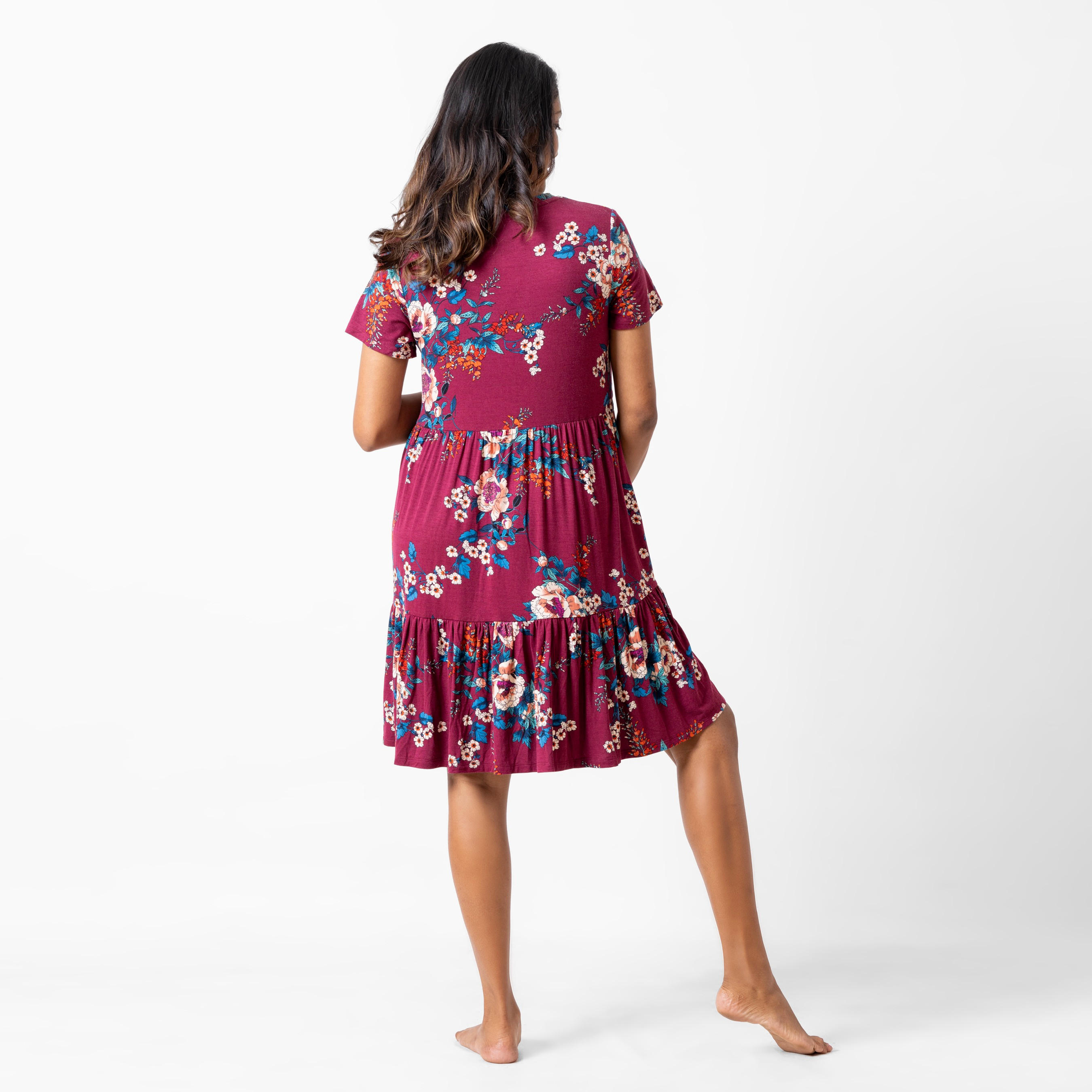 قميص نوم للحوامل بأكمام قصيرة وطبعات زهرية من آدارايا-women-clothing-maternity-nightwear-image-4