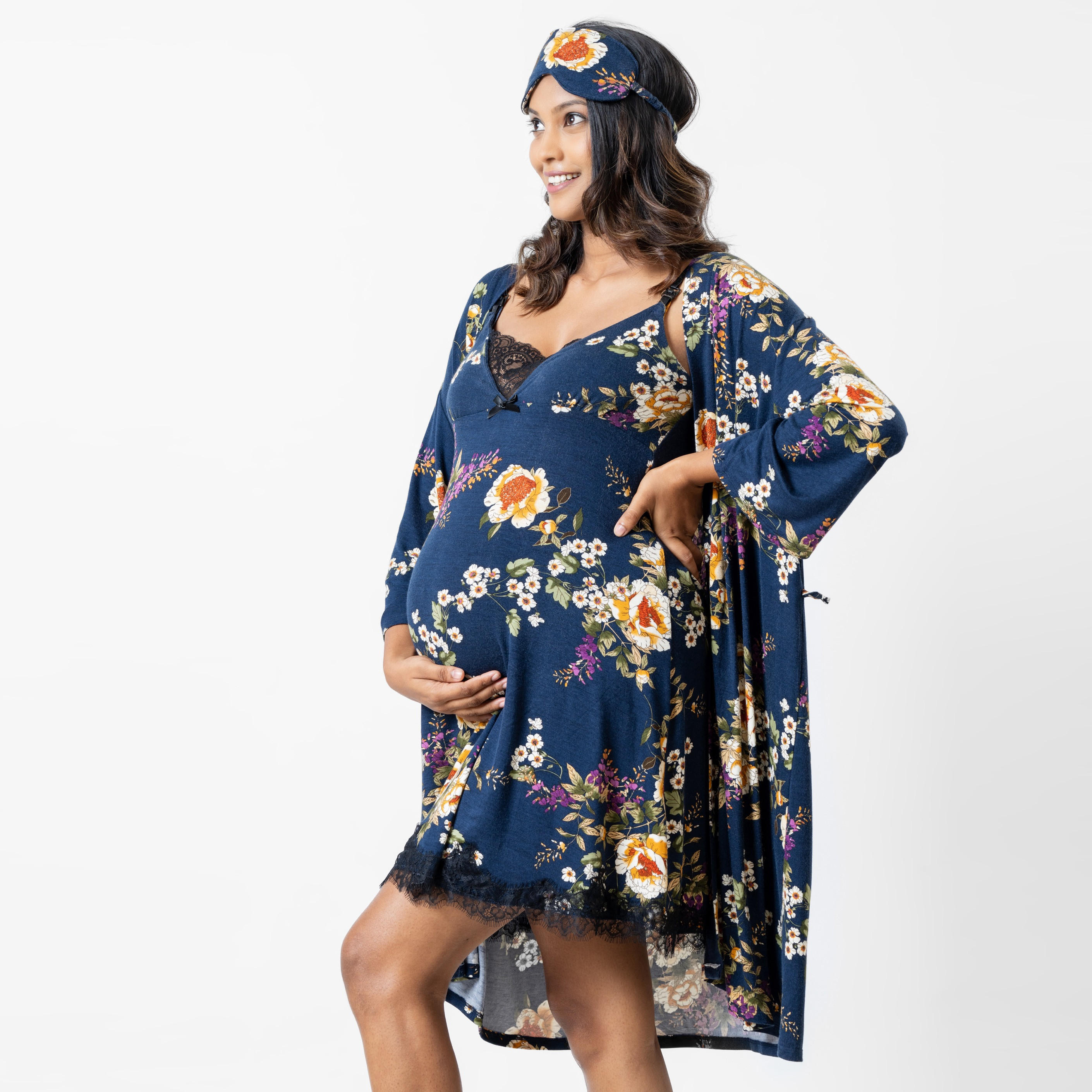 طقم قميص حوامل مع روب بطبعات زهور وقناع للعين من آدارايا-women-clothing-maternity-nightwear-image-1