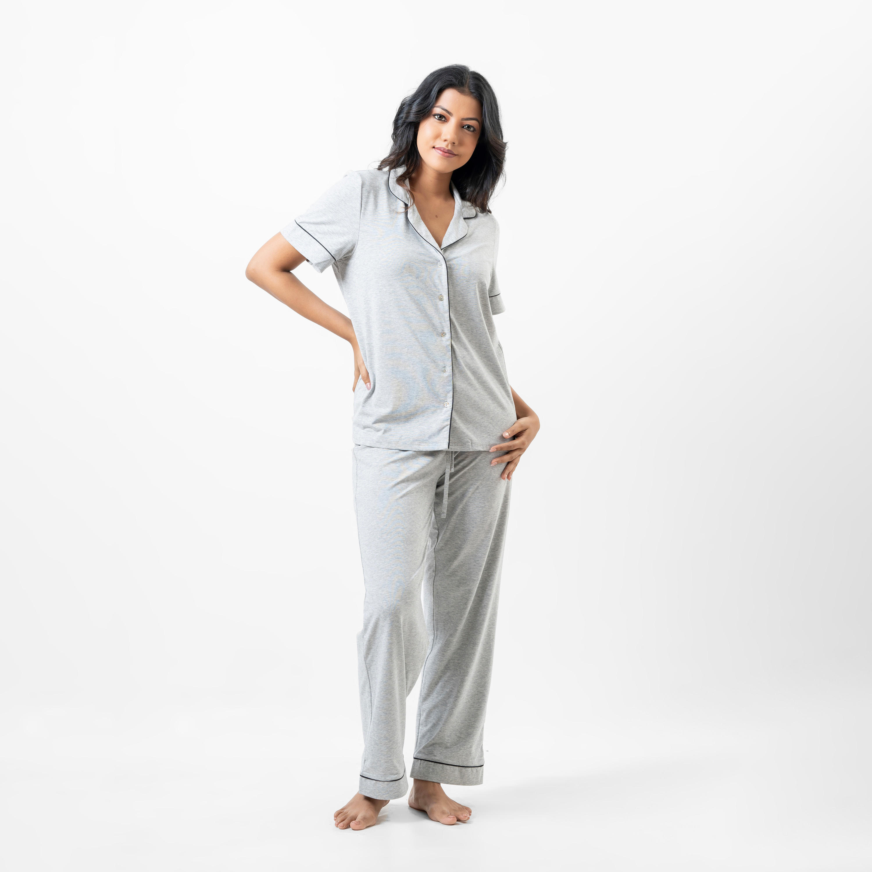 طقم قميص سادة وبنطلون بخصر مطاطي وقناع للعين من آدارايا-women-clothing-nightwear-pyjamas-longsets-image-1