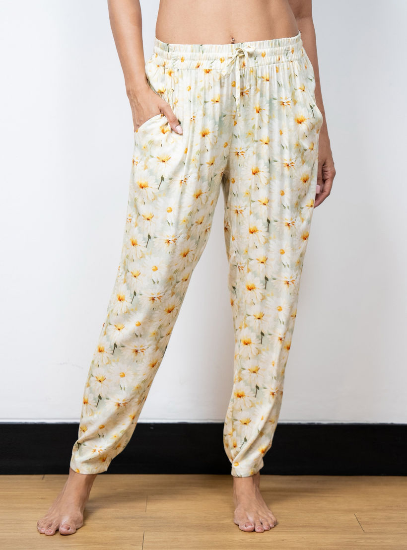 بيجامات متنوعة برباط إغلاق وجيوب من آدارايا - مجموعة من قطعتين-women-clothing-nightwear-pyjamas-bottoms-image-4