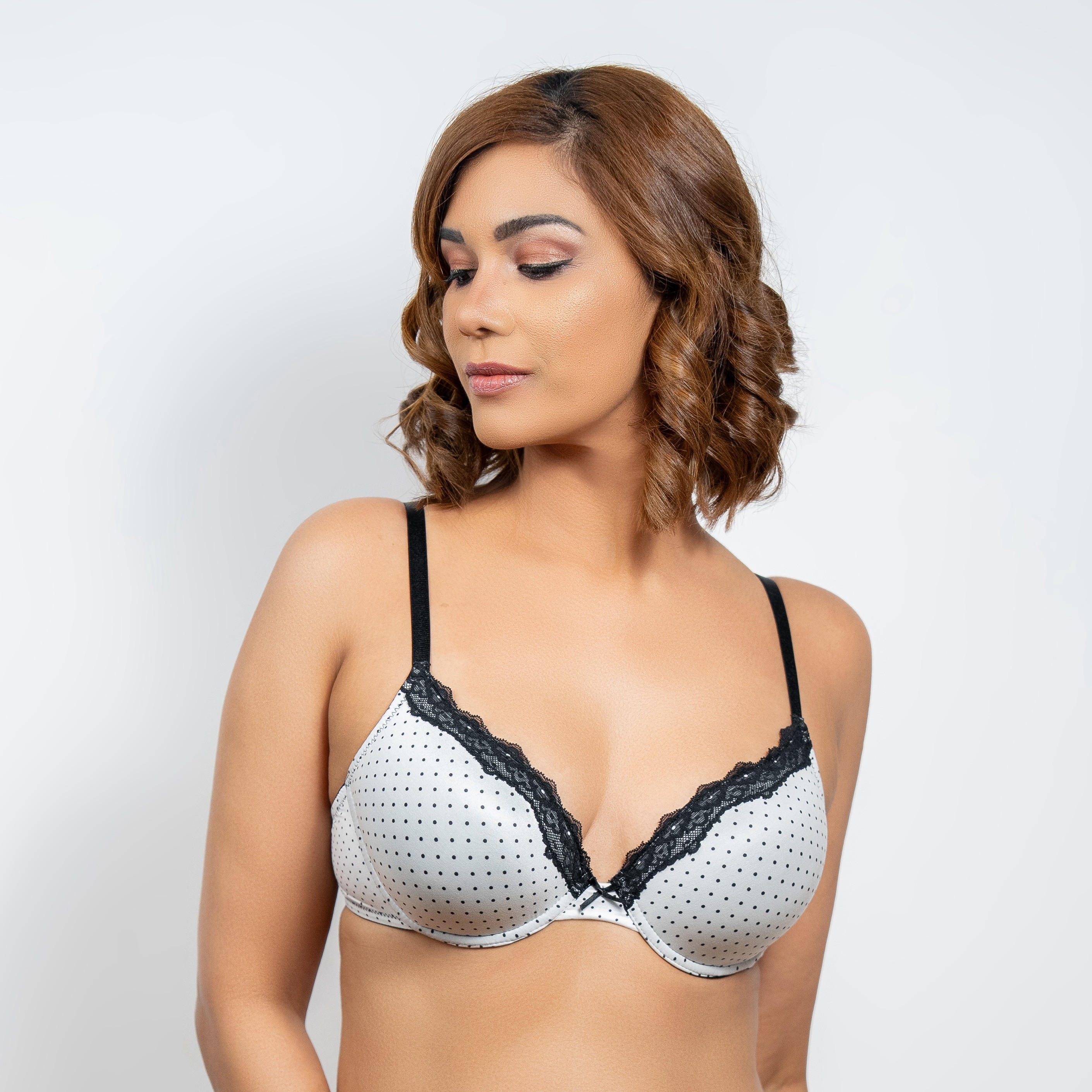 صدرية إيه لاين بمشبك إغلاق وتفاصيل دانتيل من آداريا-women-clothing-lingerie-bras-image-1