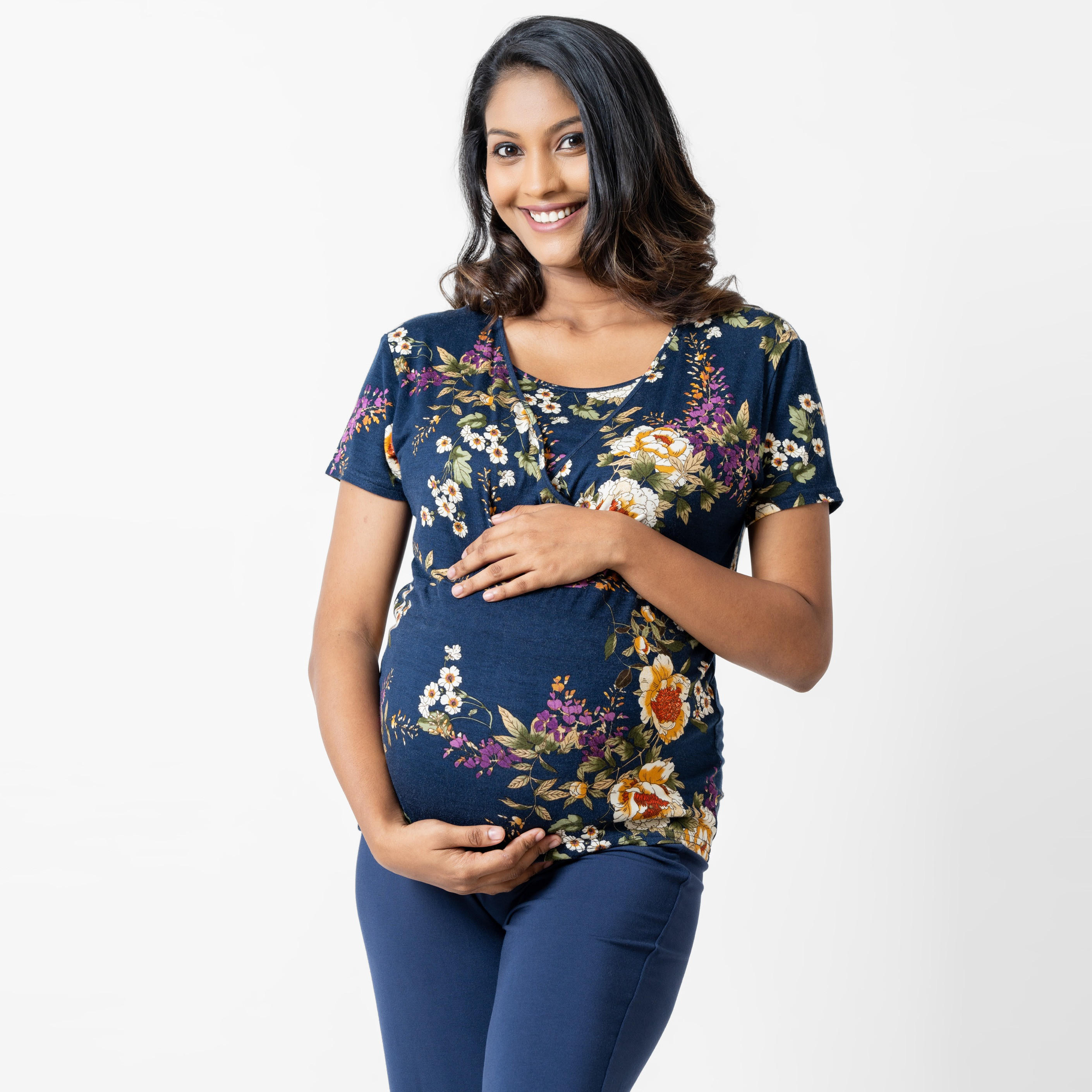 طقم بنطلون بيجاما وبلوزة للحوامل بطبعات أزهار من آدارايا-women-clothing-maternity-nightwear-image-7