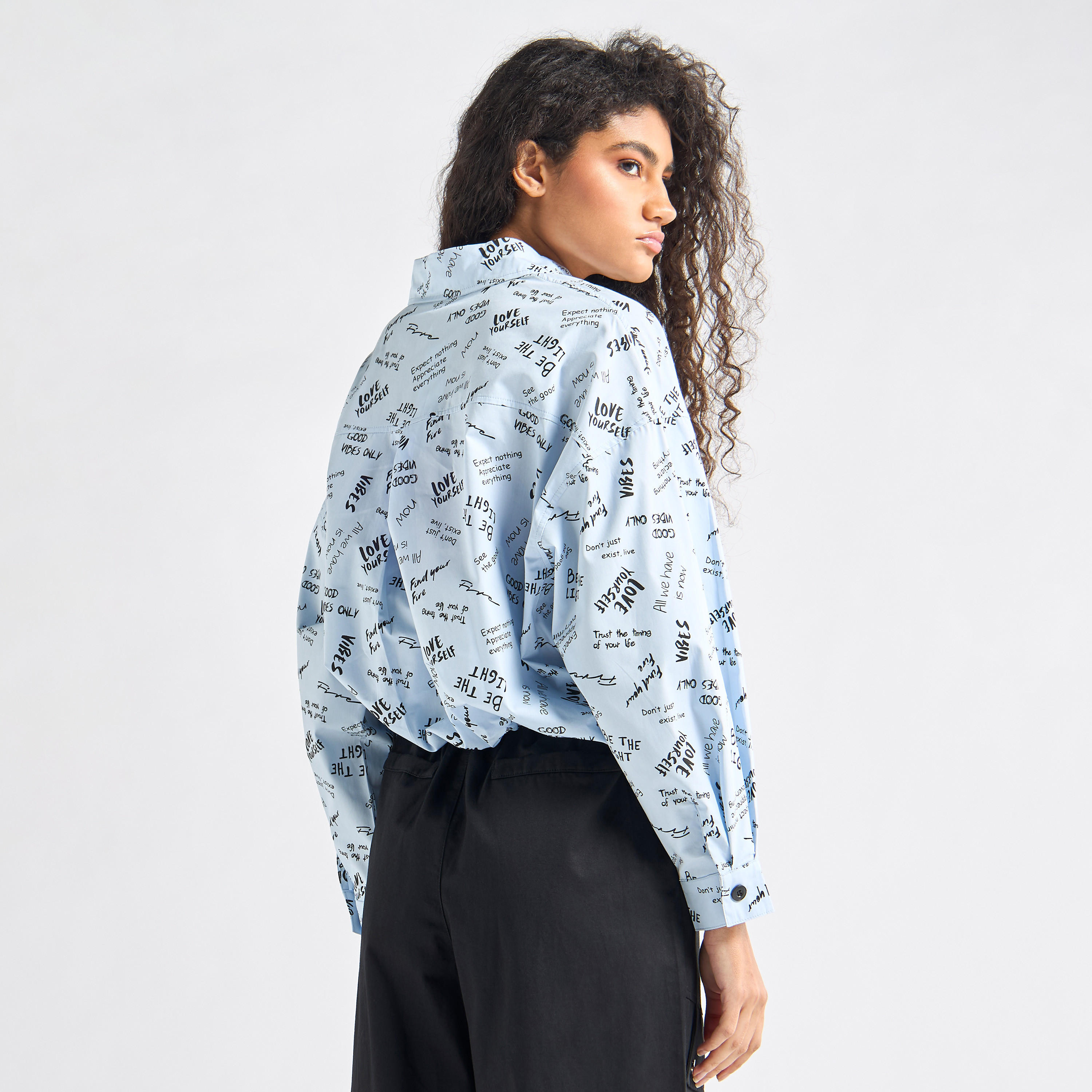 قميص بحوّاف قفل حبل وأكمام طويلة وطبعات-women-clothing-shirtsandblouses-shirts-image-13