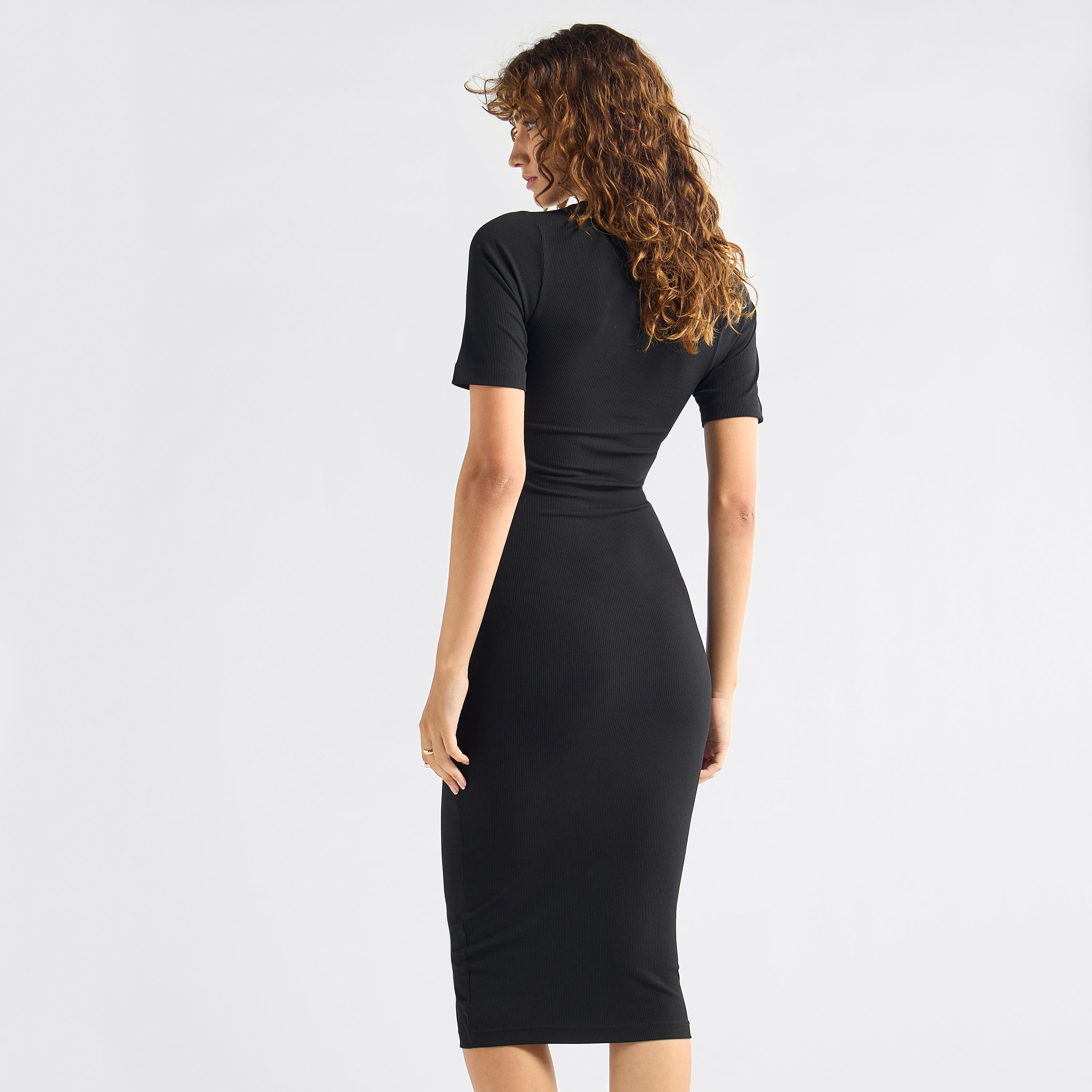 فستان بارز الملمس بقصة ضيقة بياقة مستديرة وأكمام قصيرة-women-clothing-dresses-image-3