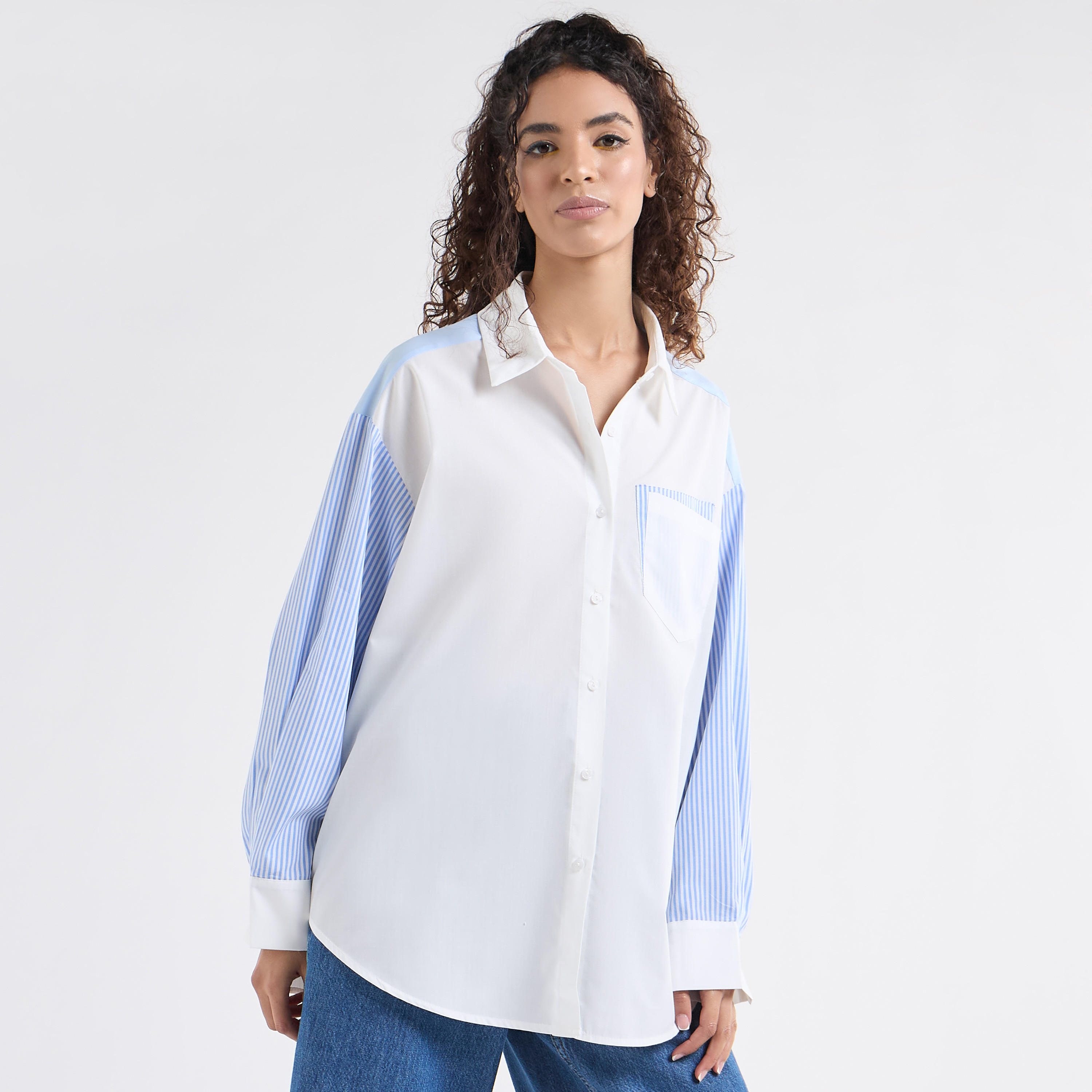 قميص مقاس كبير بقصّة مريحة وكتف منسدل وأكمام طويلة مقلّمة-women-clothing-shirtsandblouses-shirts-image-1