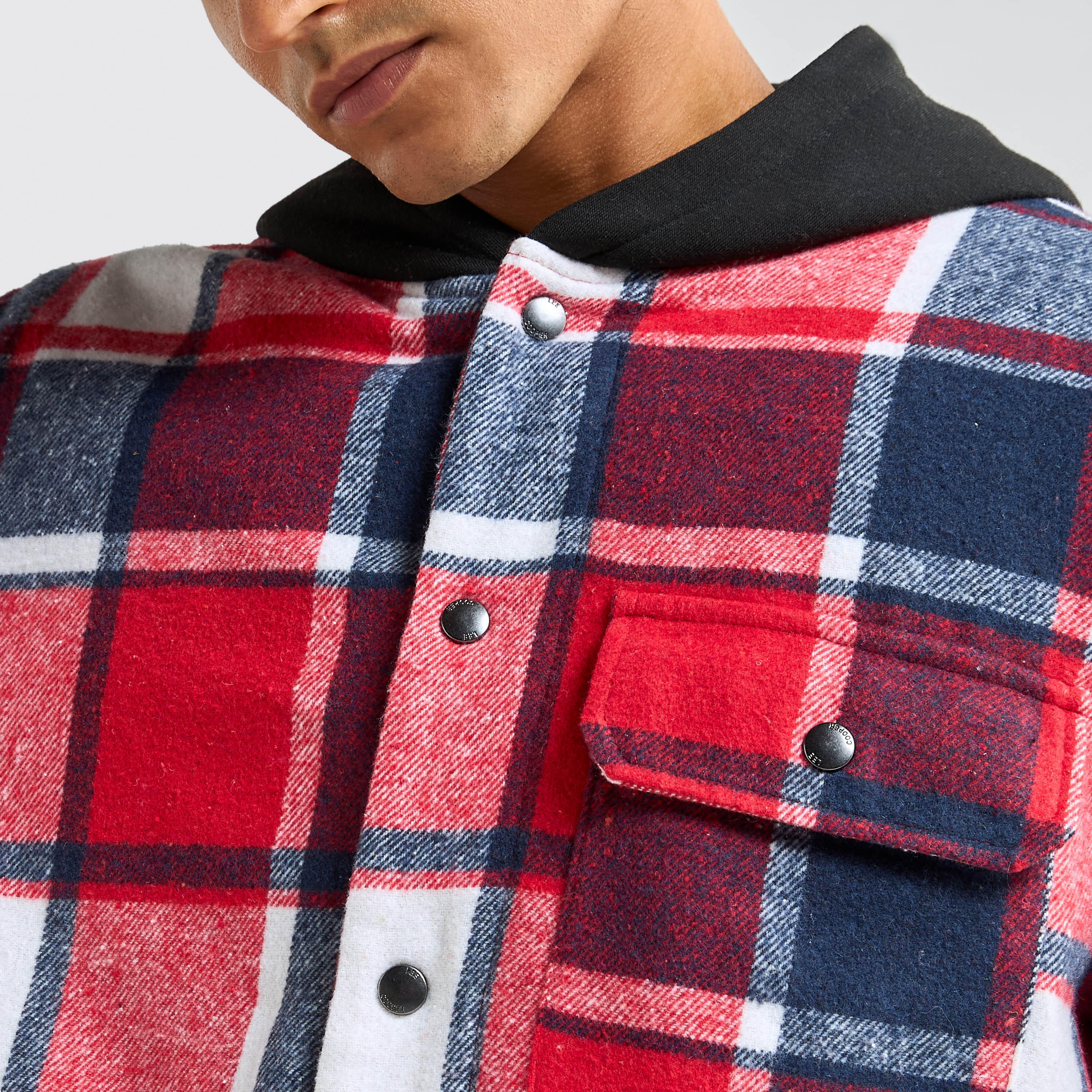 قميص كاروهات بأكمام طويلة وأزرار إغلاق كبس وقبعة-men-clothing-shirts-image-3