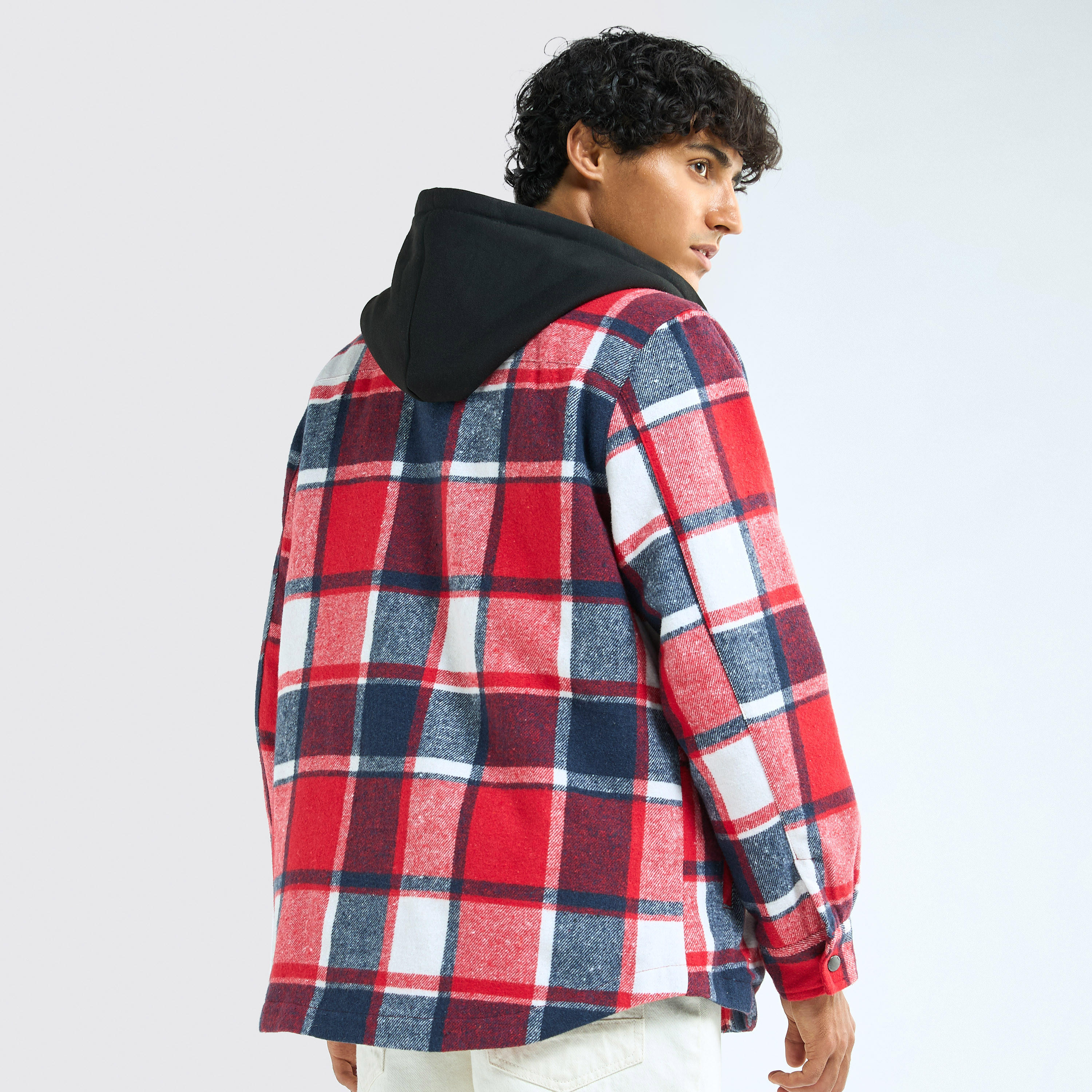 قميص كاروهات بأكمام طويلة وأزرار إغلاق كبس وقبعة-men-clothing-shirts-image-5