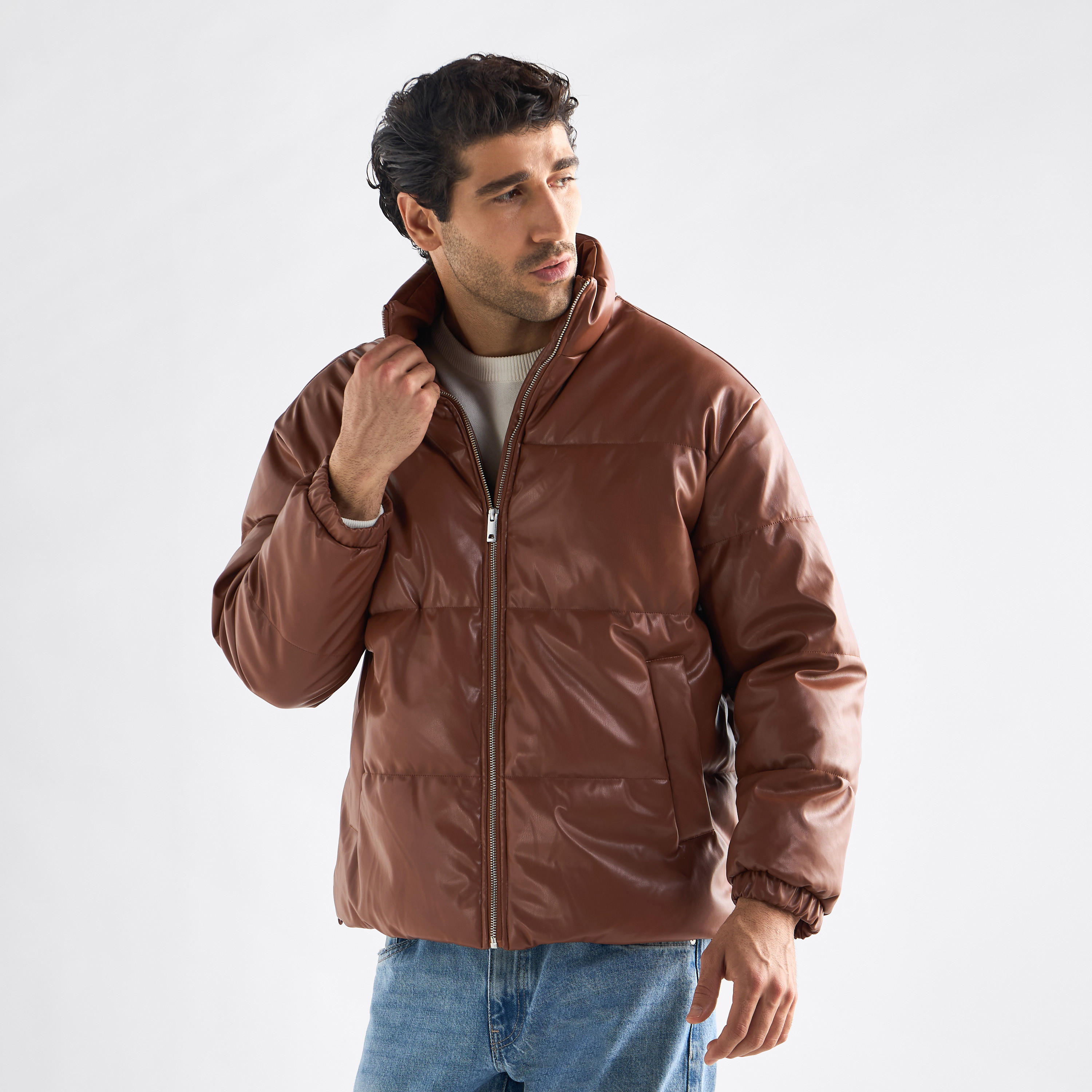 جاكيت مبطّن منفوخ بأكمام طويلة وسحّاب إغلاق-men-clothing-jacketsandblazers-jackets-image-1
