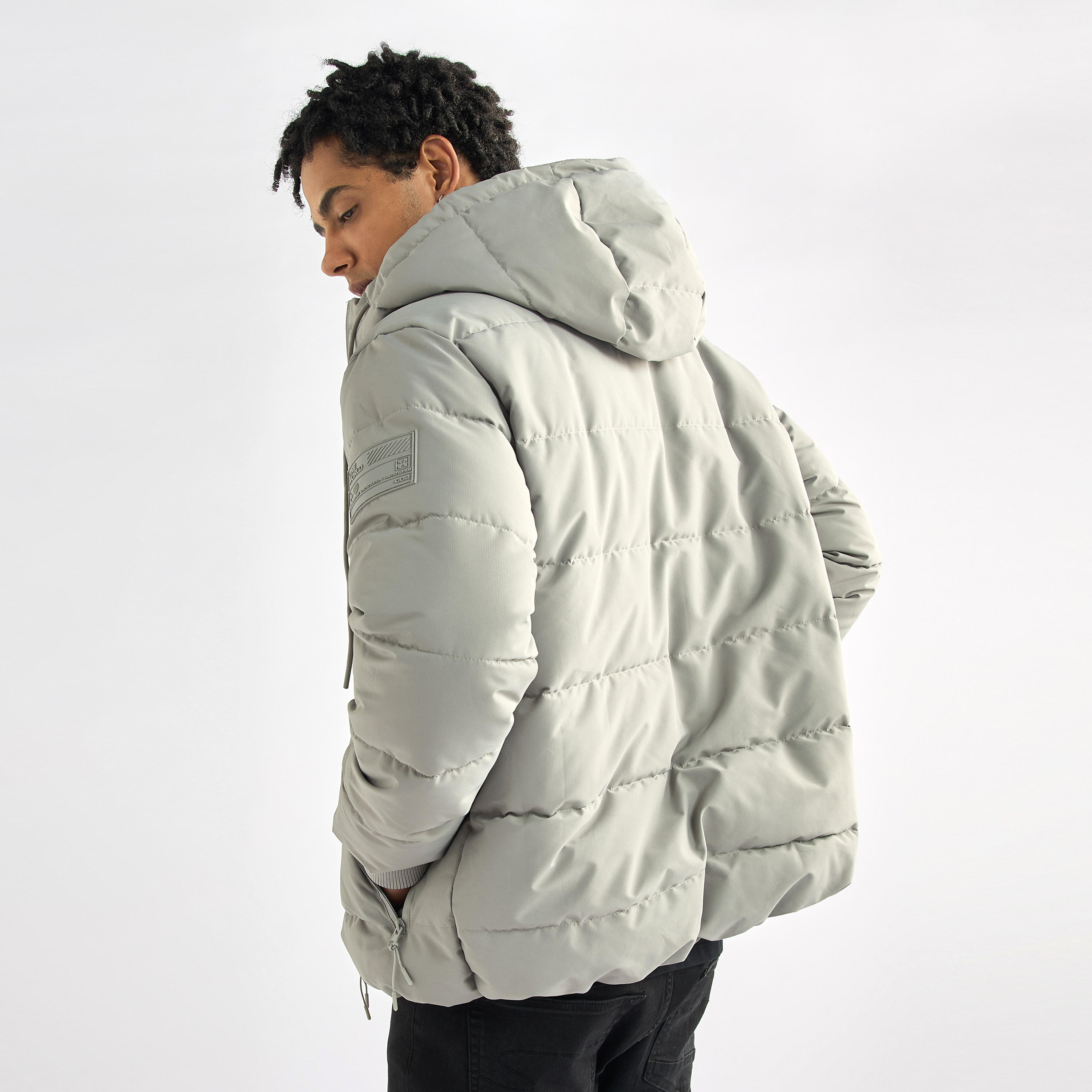 جاكيت مبطن بقبعة وجيوب وسحاب إغلاق-men-clothing-jacketsandblazers-jackets-image-2