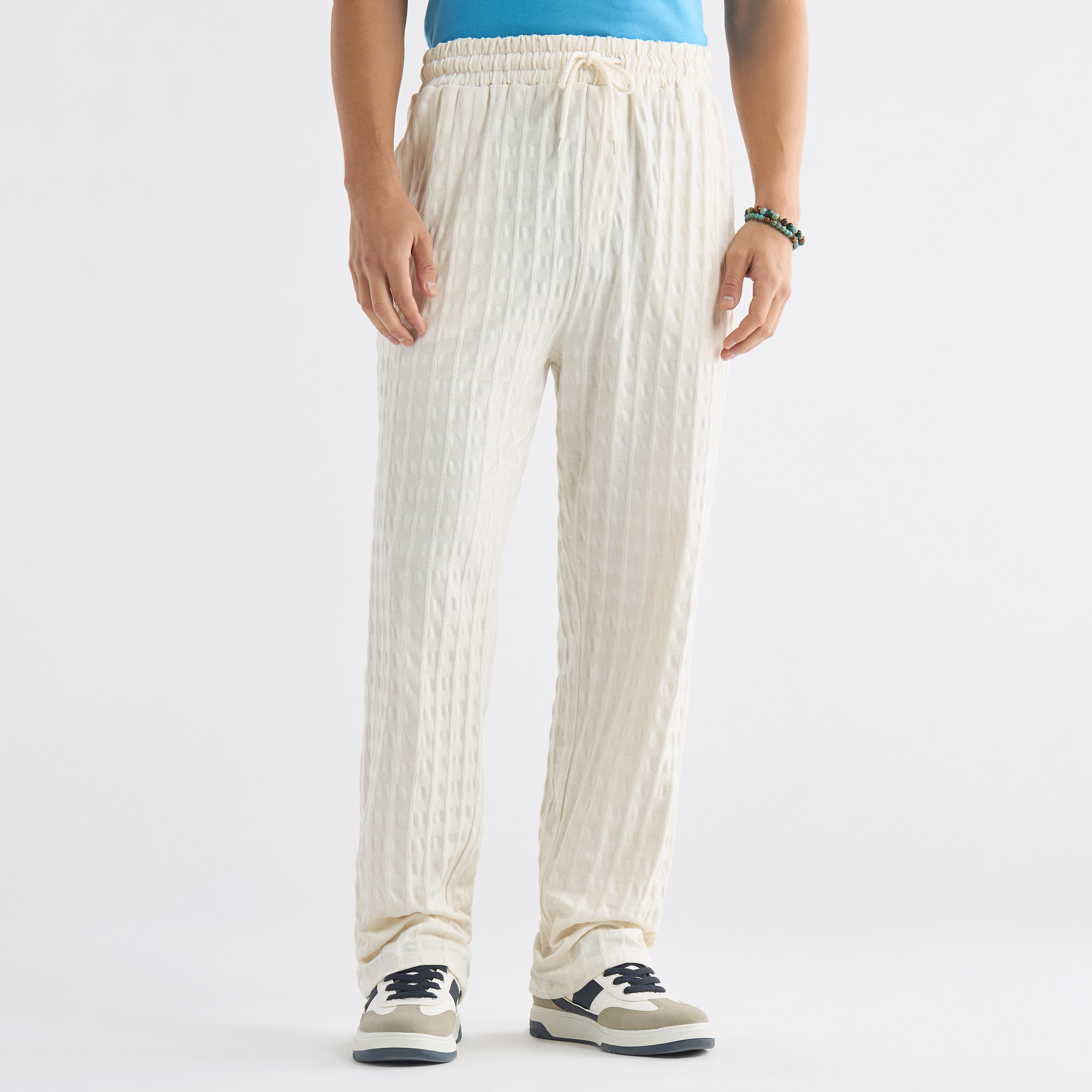 بنطلون بارز الملمس برباط إغلاق وجيوب-men-clothing-bottoms-joggers-image-2