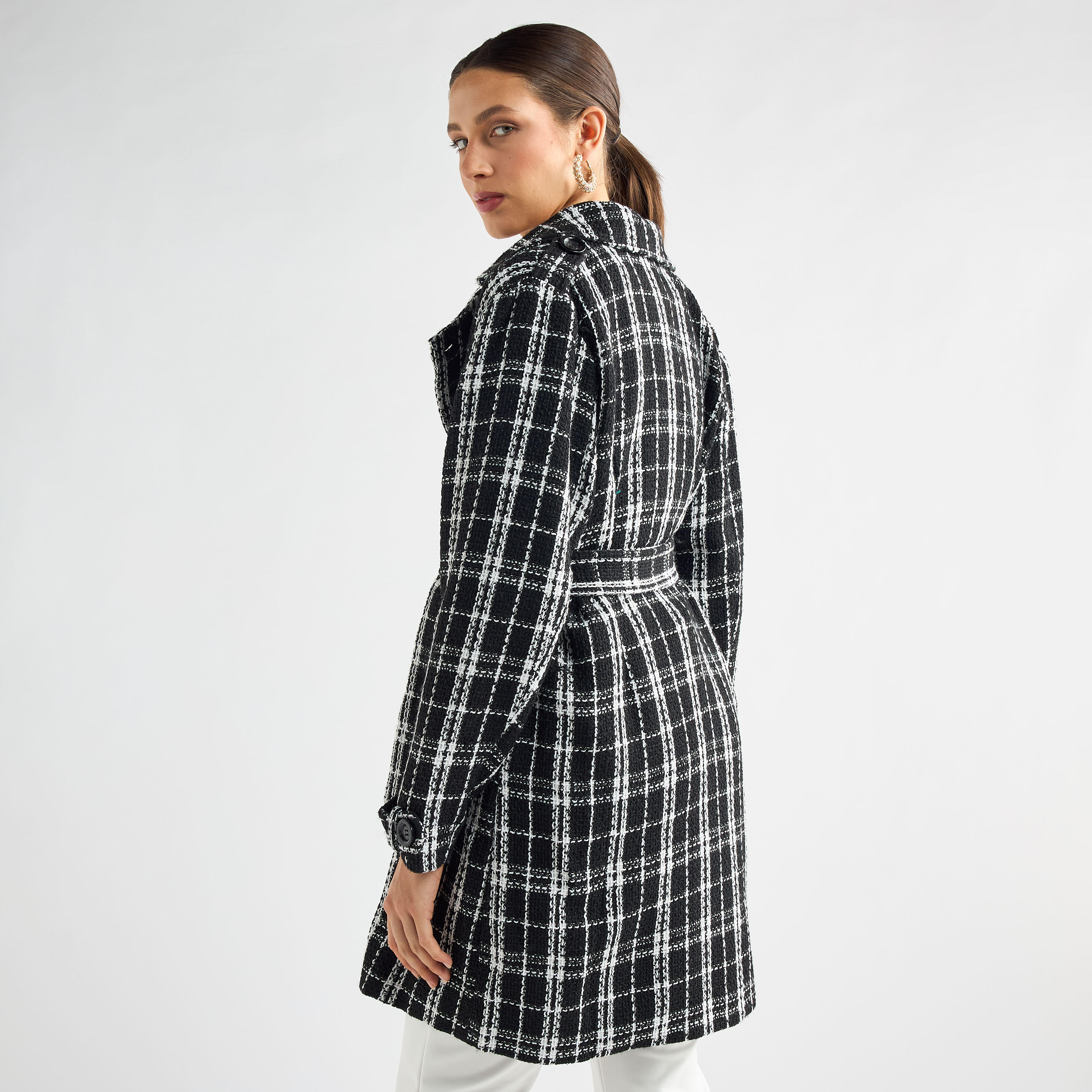 معطف مربعات بياقة طويلة وحزام-women-clothing-coatsandjackets-coats-image-2