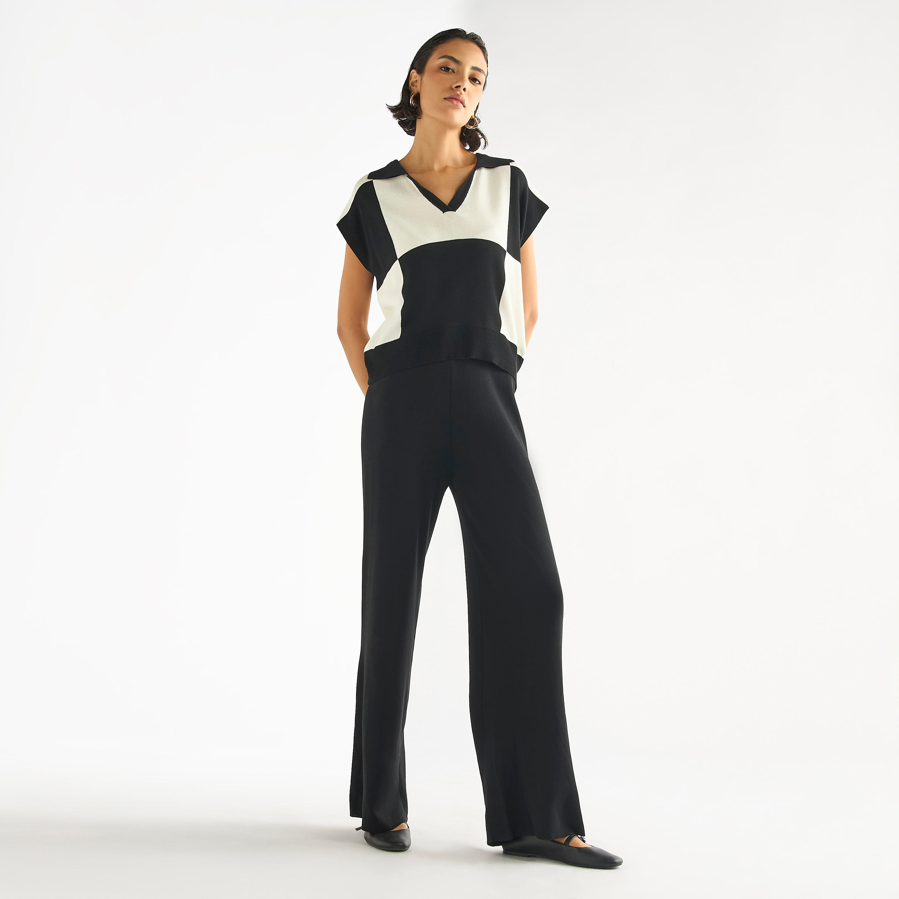 بنطلون سادة واسع الساقين بخصر مطاطي مضلع-women-clothing-bottoms-trousers-image-3