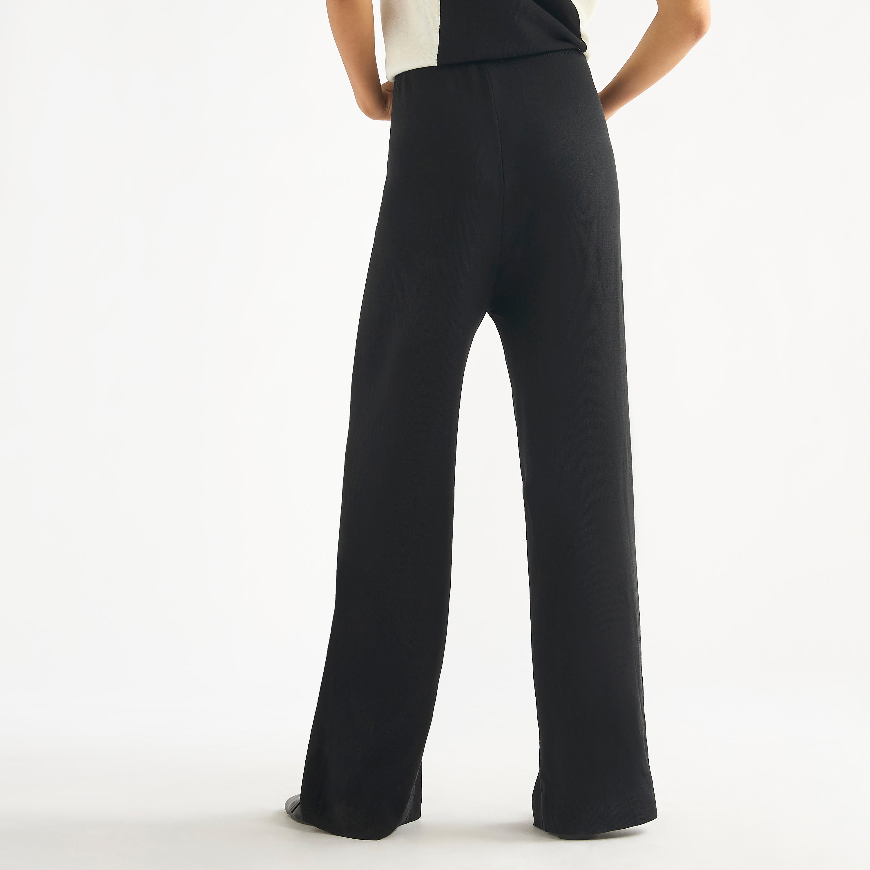 بنطلون سادة واسع الساقين بخصر مطاطي مضلع-women-clothing-bottoms-trousers-image-2