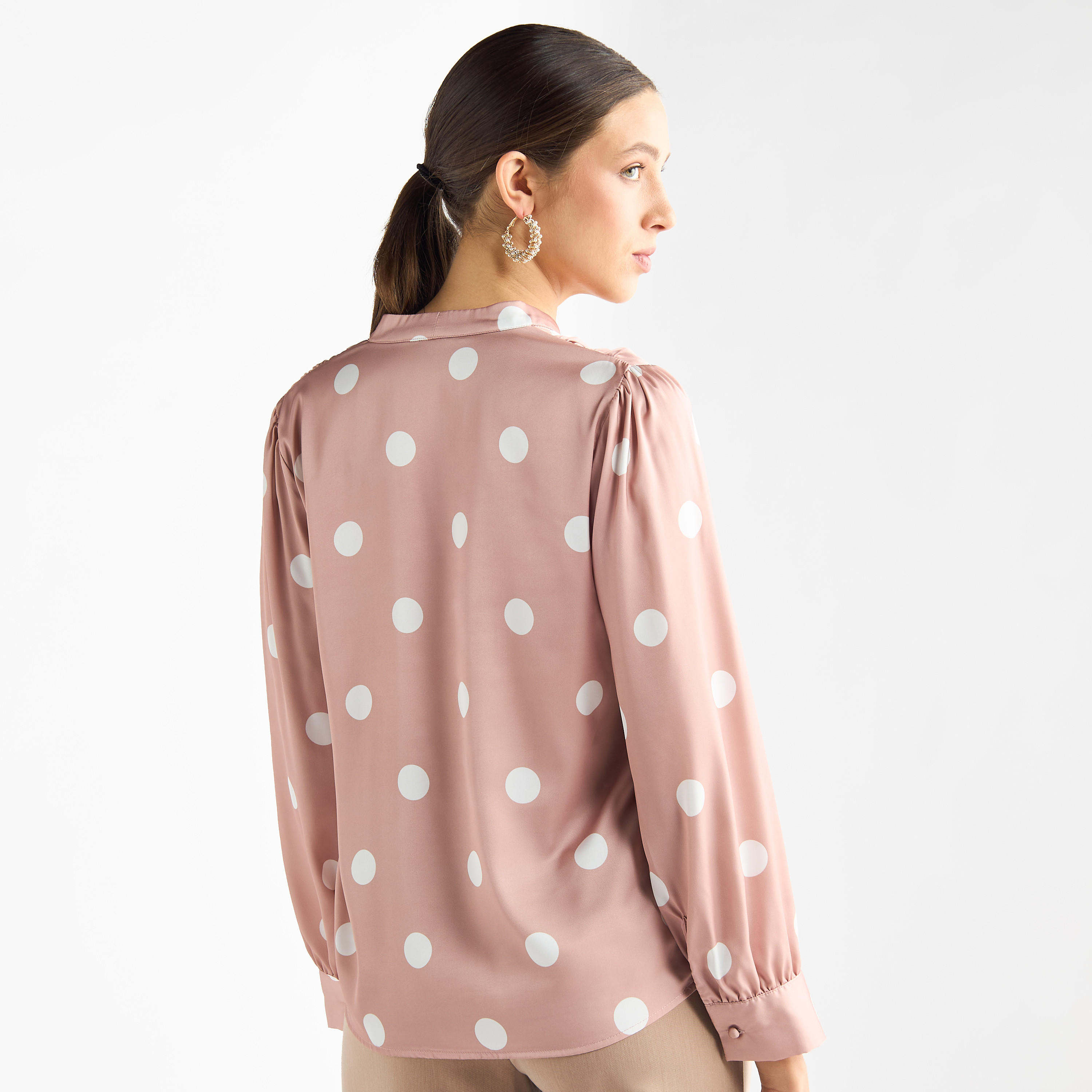 بلوزة بأكمام طويلة وياقة V وطبعات منقطة-women-clothing-shirtsandblouses-blouses-image-3