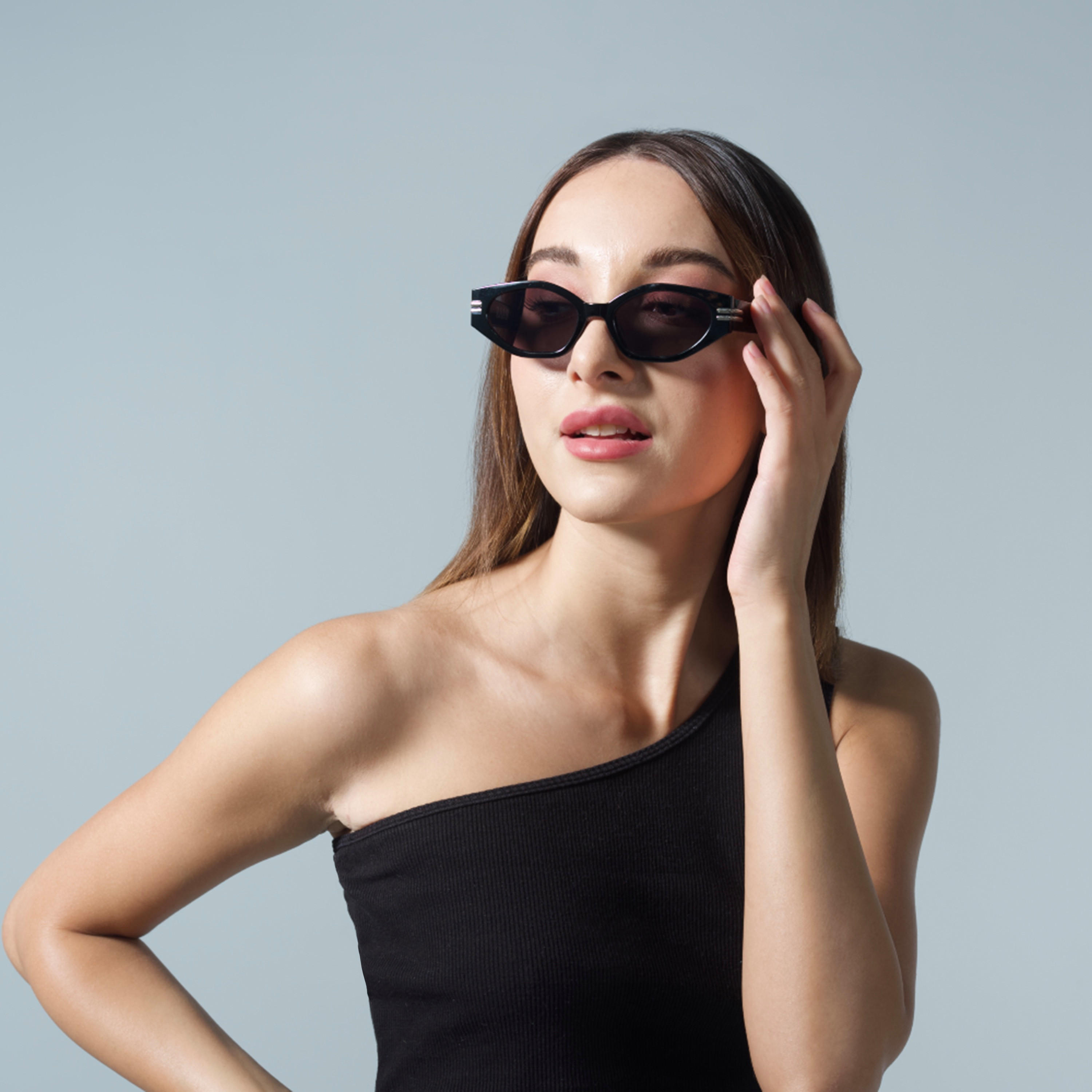 نظارة شمسية بتصميم عين قطّة بإطار كامل ووسادات أنف من زاس-women-sunglasses-image-4