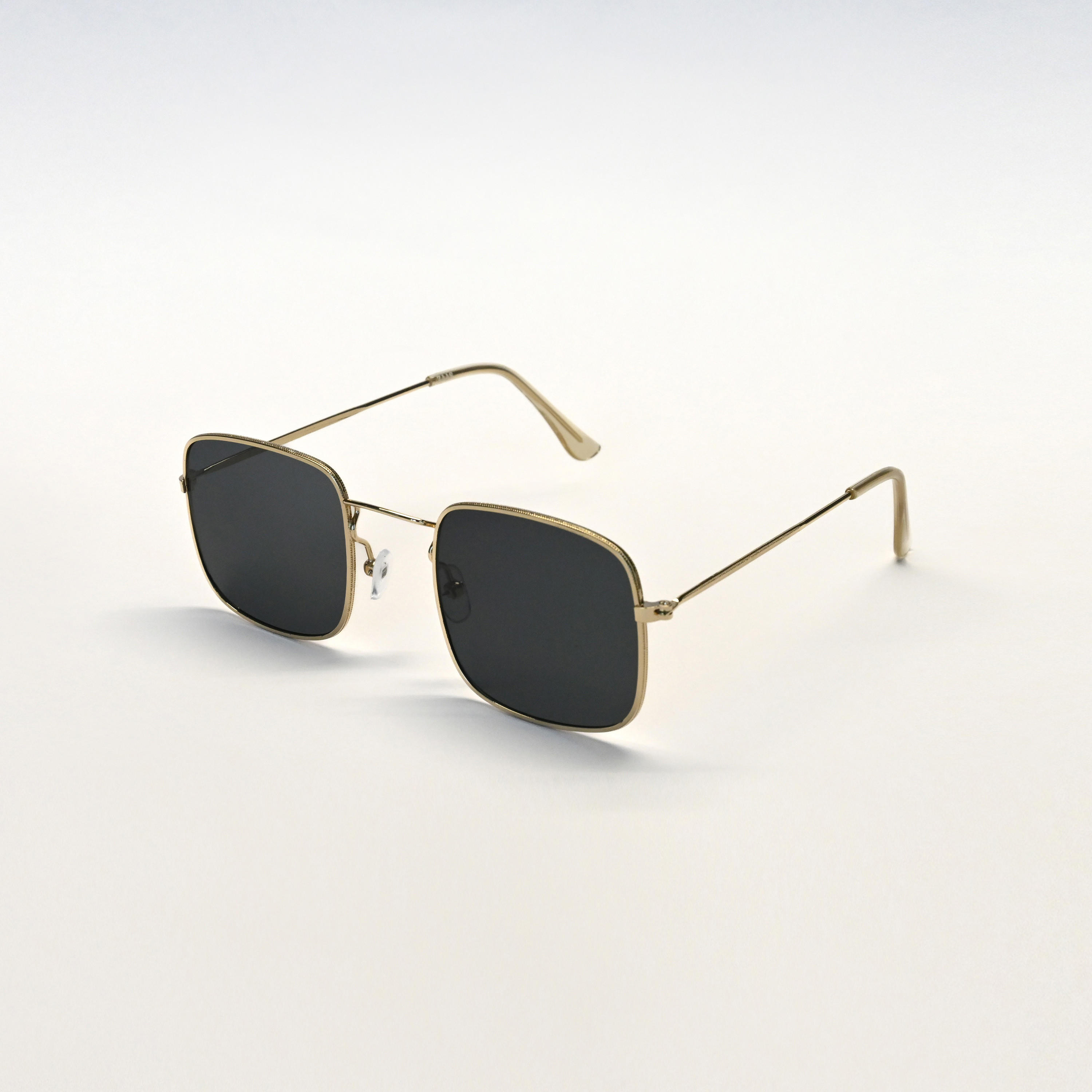 نظّارة شمسية بإطار كامل ووسادات أنف من زاس-women-sunglasses-image-1