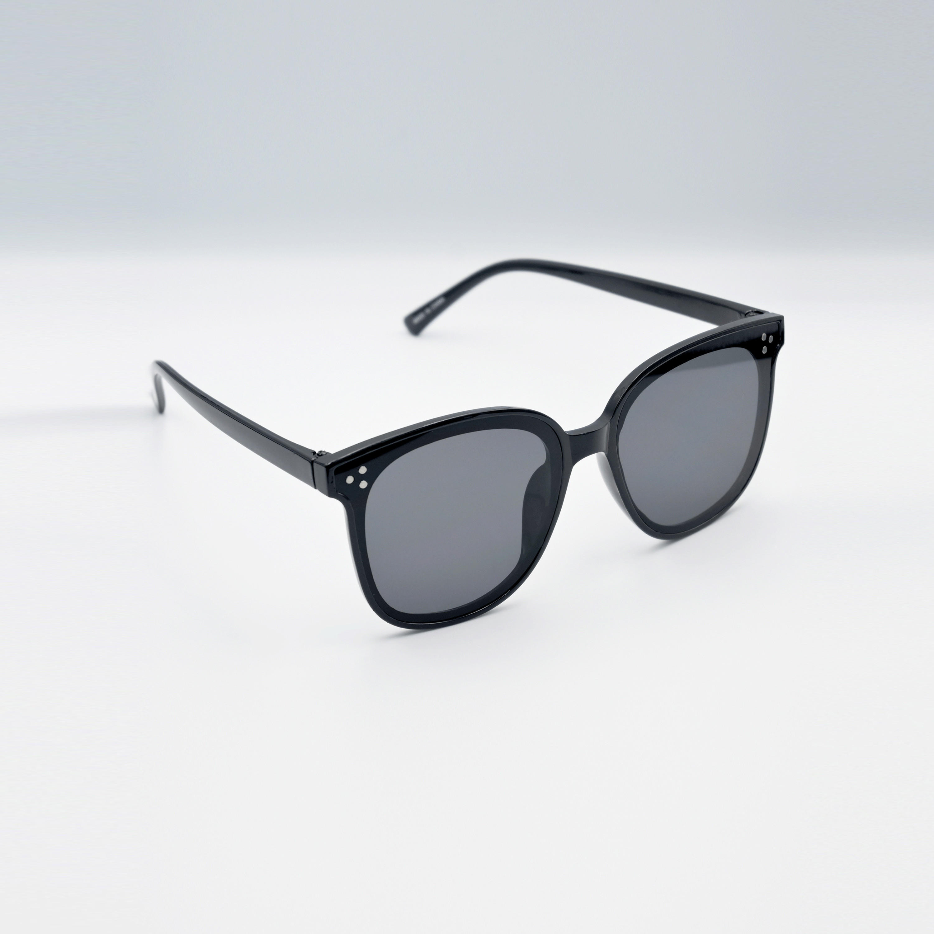 نظارة شمسية بعدسات ملونة وإطار كامل ووسادات أنف من زاس-men-sunglasses-image-1
