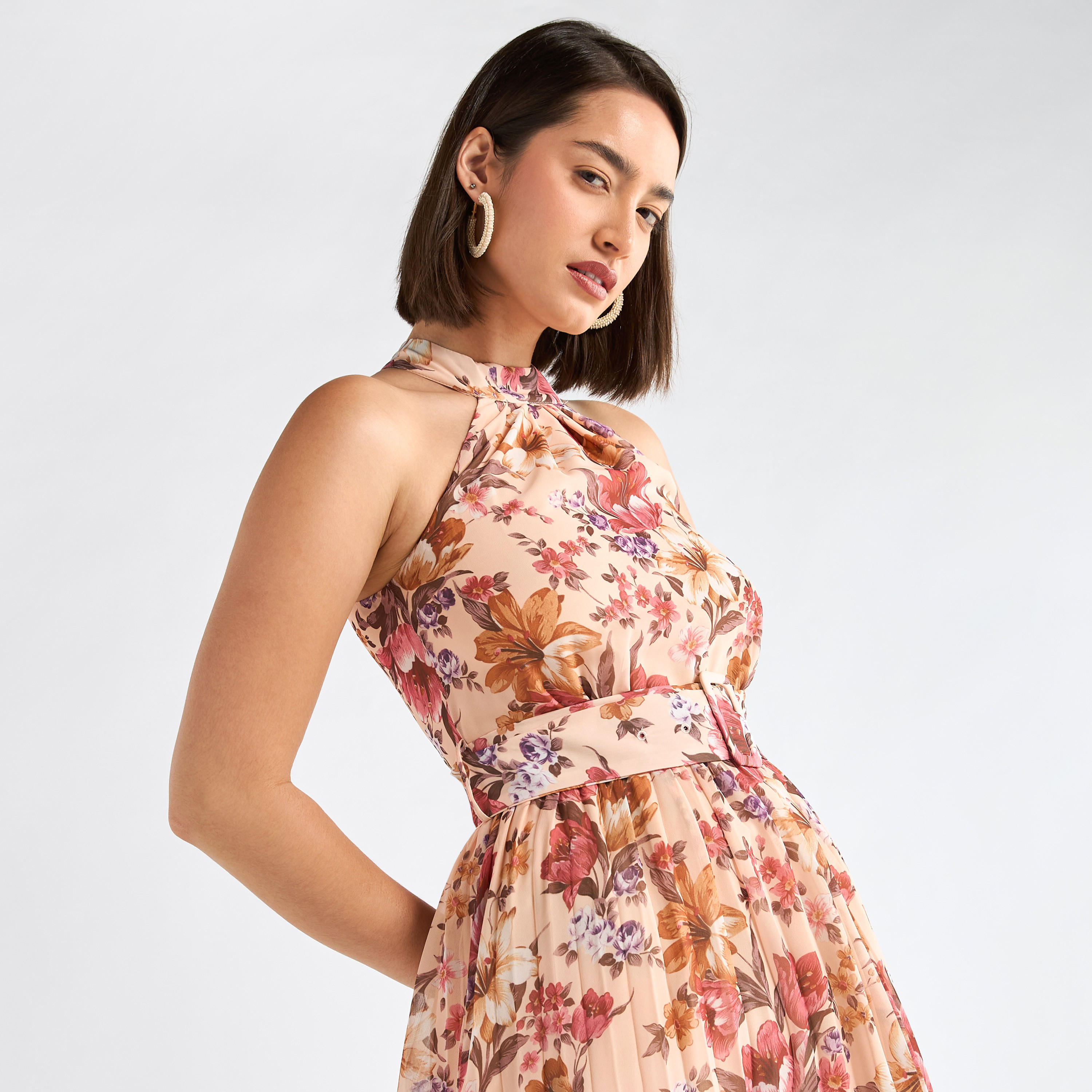 فستان بياقة هالتر وحزام وطبعات زهور-women-clothing-dresses-image-4