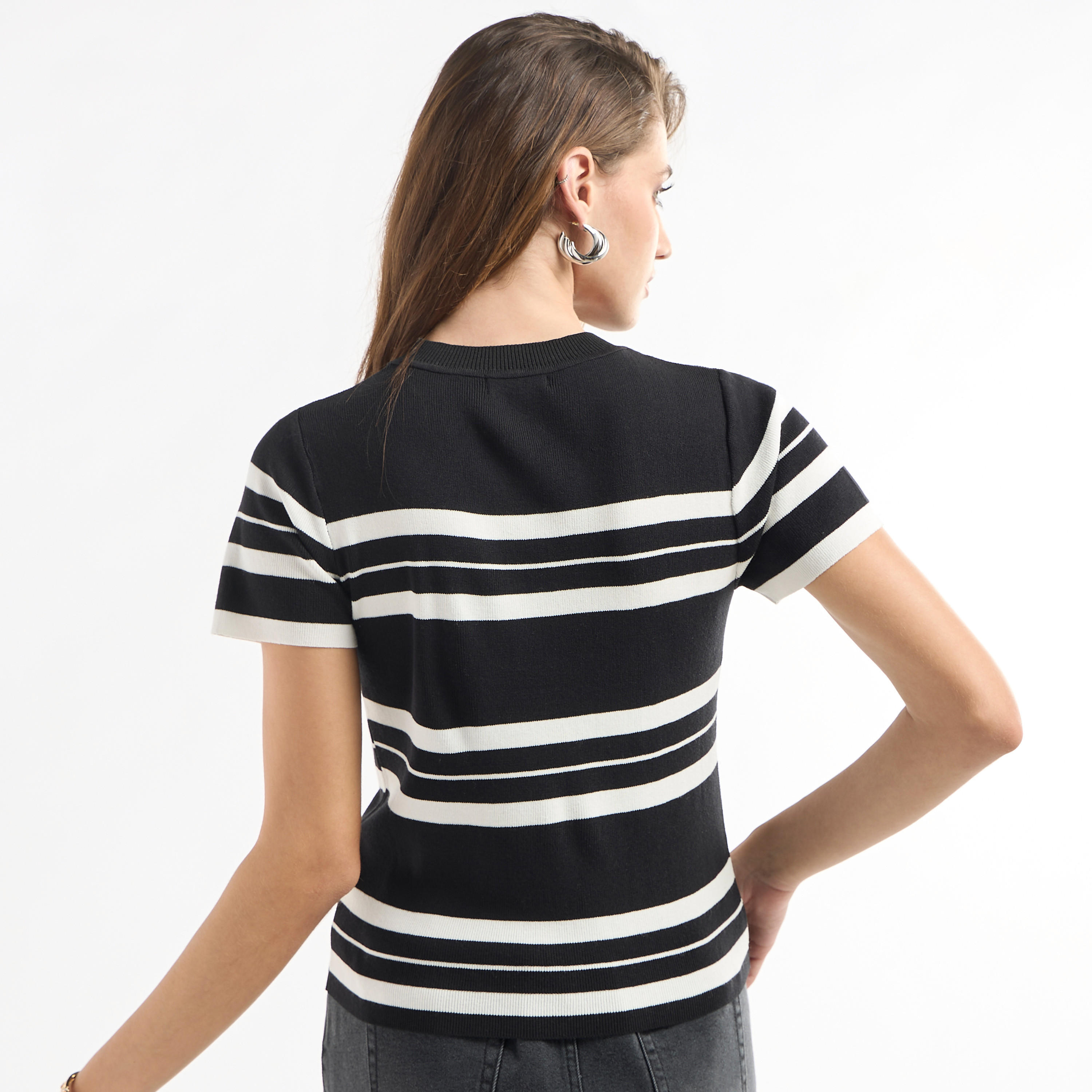 تيشيرت مخطط بياقة ضيقة وأكمام قصيرة-women-clothing-tshirts-image-7