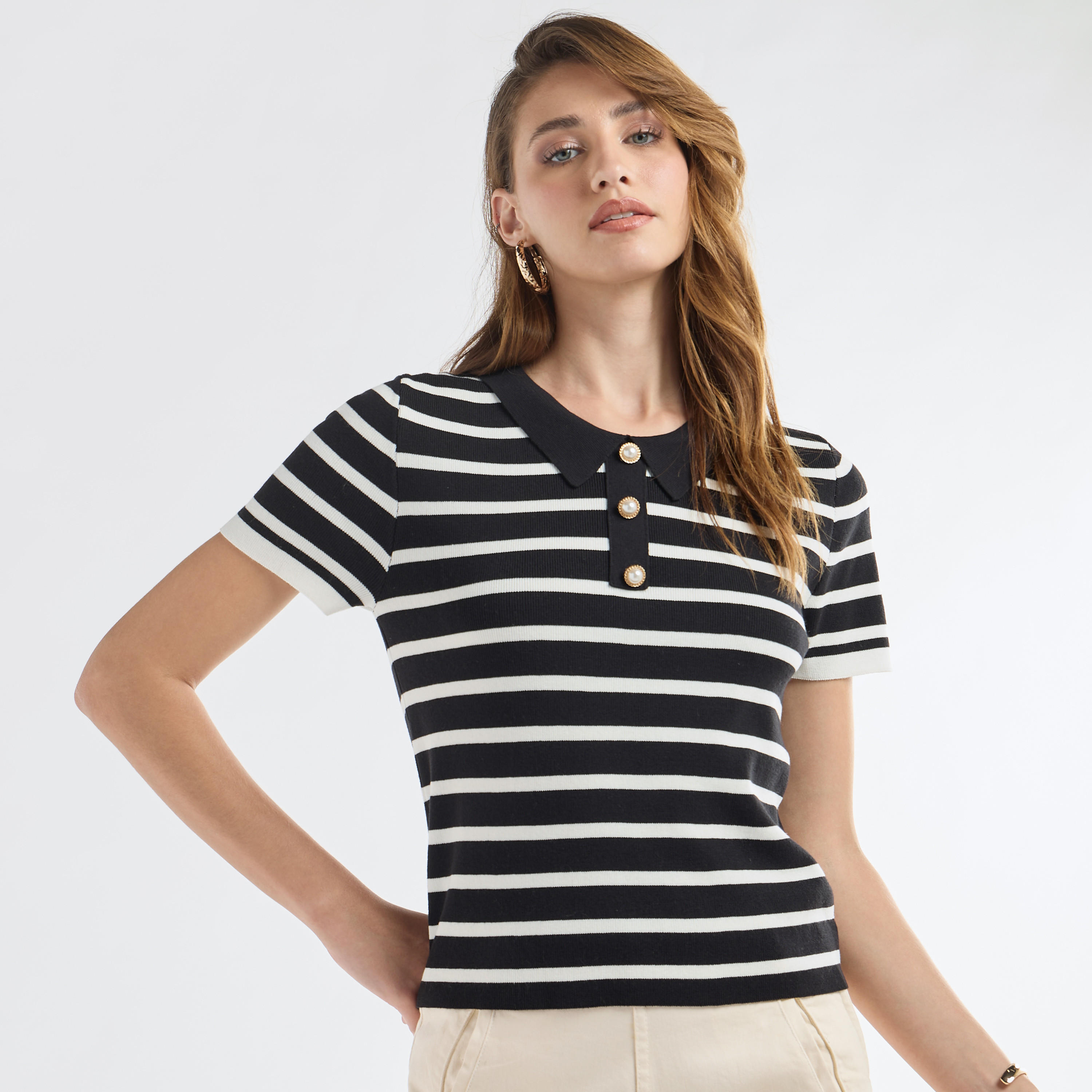 بلوزة مخططة بياقة عادية وأكمام قصيرة-women-clothing-tshirts-image-1