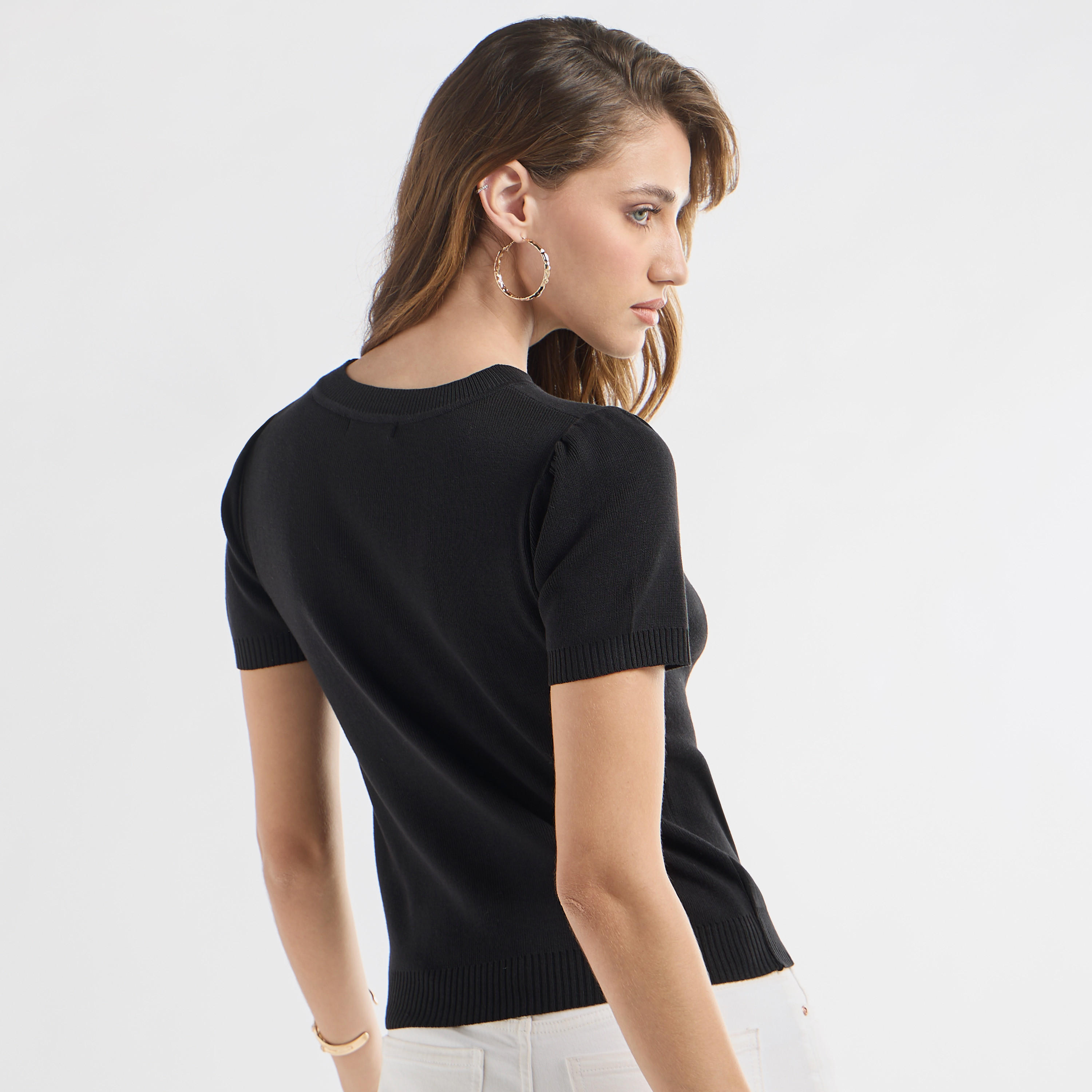 تيشيرت سادة بياقة ضيّقة وأكمام قصيرة-women-clothing-tshirts-image-3