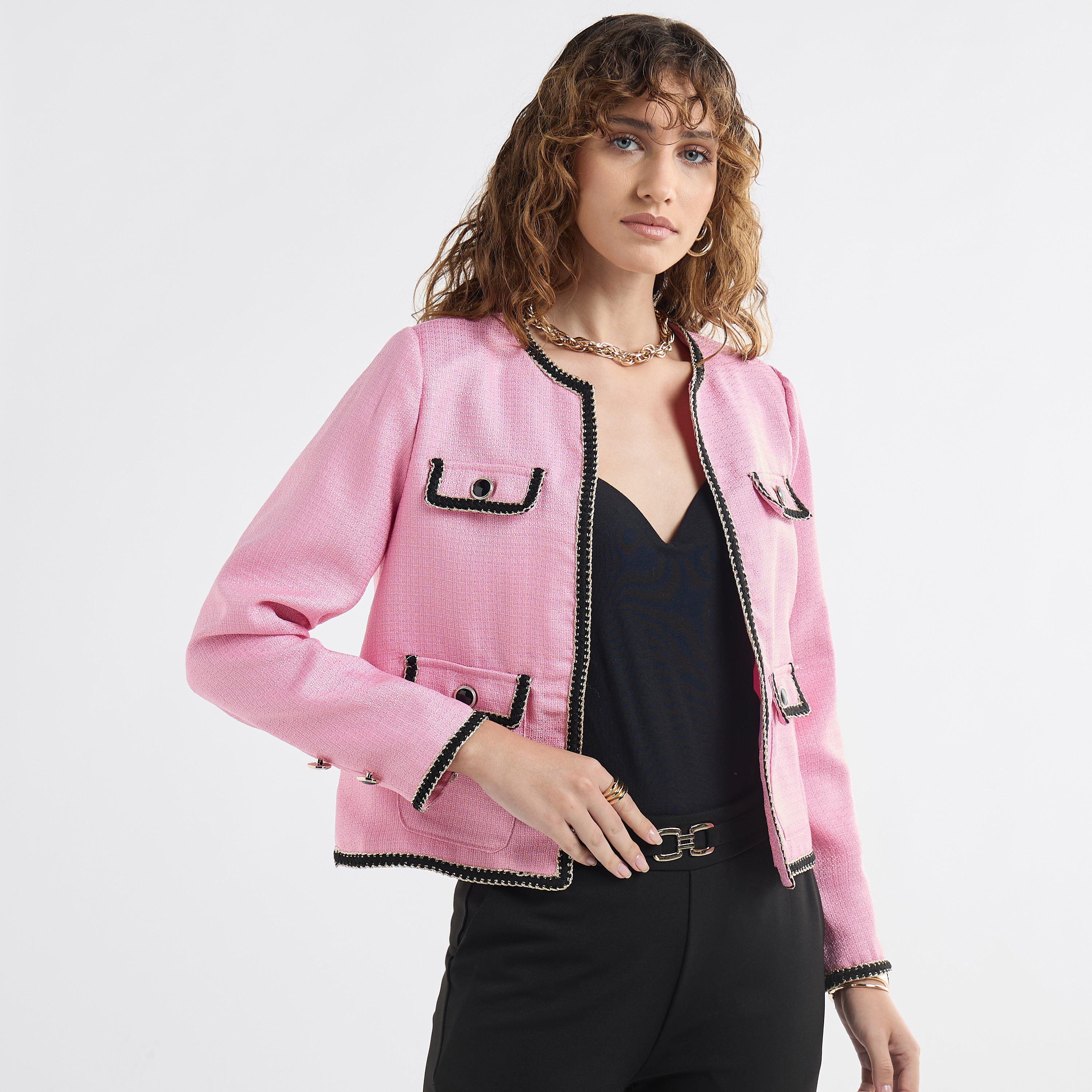 بليزر بارز الملمس بتفاصيل دانتيل وأكمام طويلة وتزيينات أزرار-women-clothing-coatsandjackets-blazers-image-1