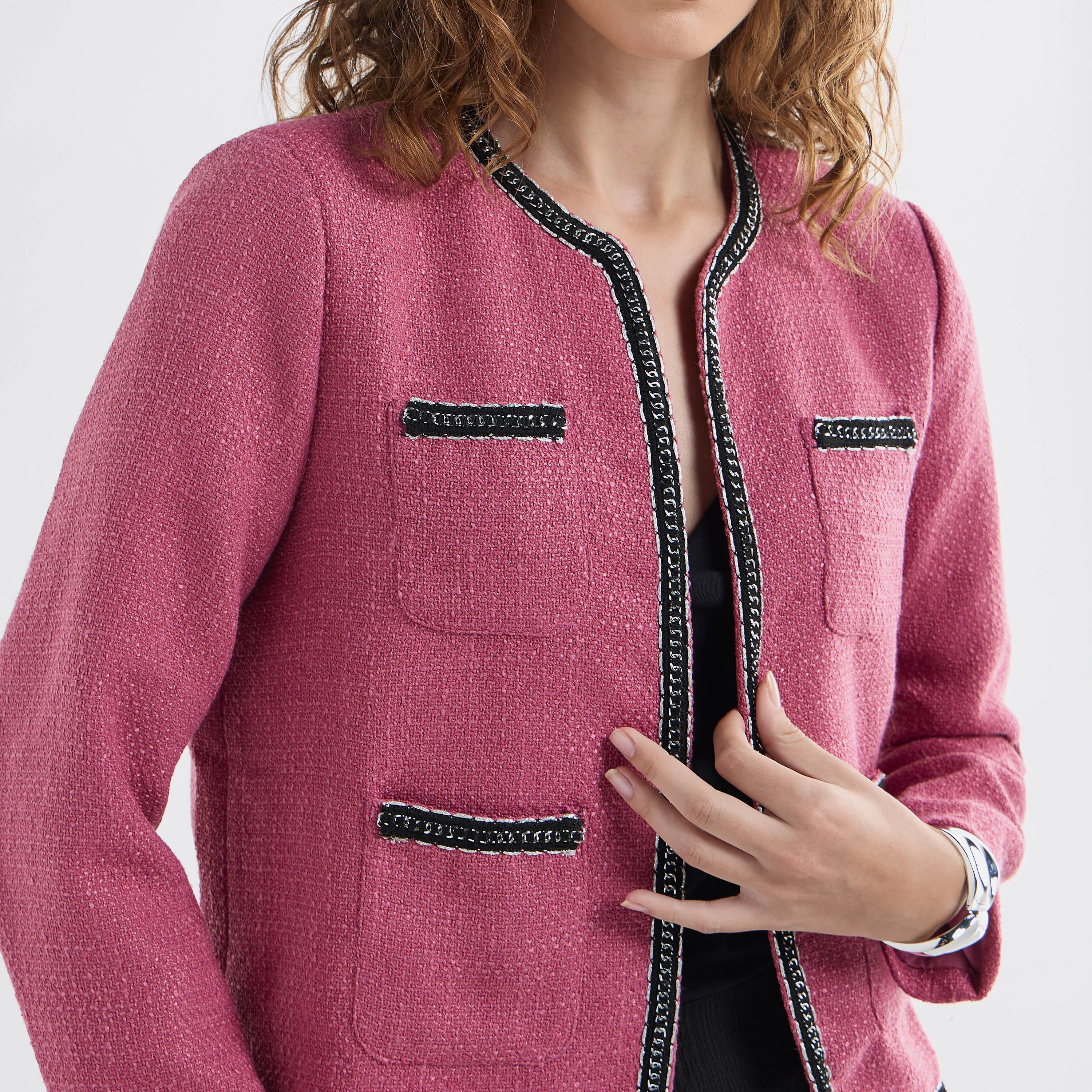 جاكيت بليزر بارز الملمس بأكمام طويلة وجيوب-women-clothing-coatsandjackets-blazers-image-1