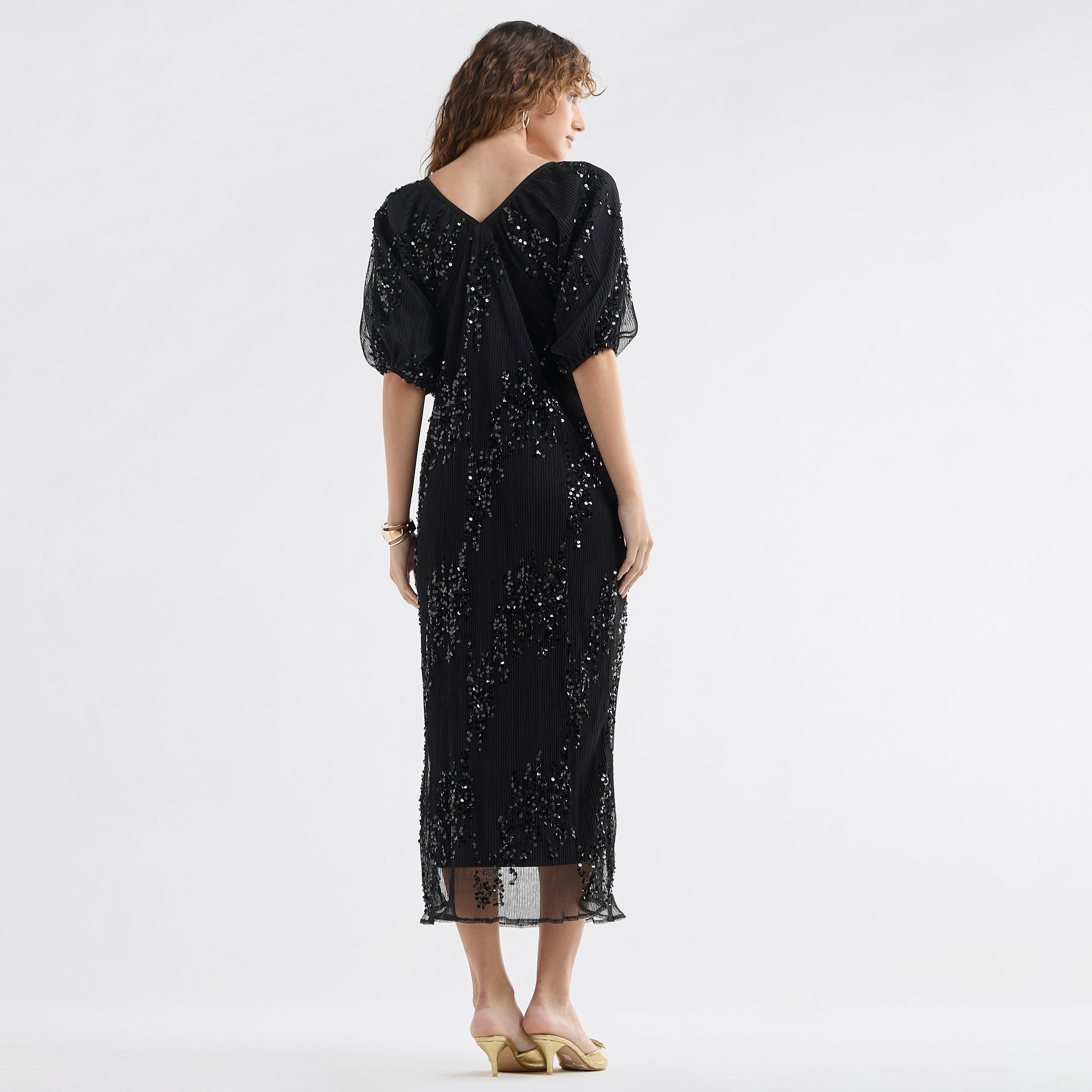 فستان ميدي مطرّز بالترتر بأكمام قصيرة منفوخة وياقة V-women-clothing-dresses-image-3