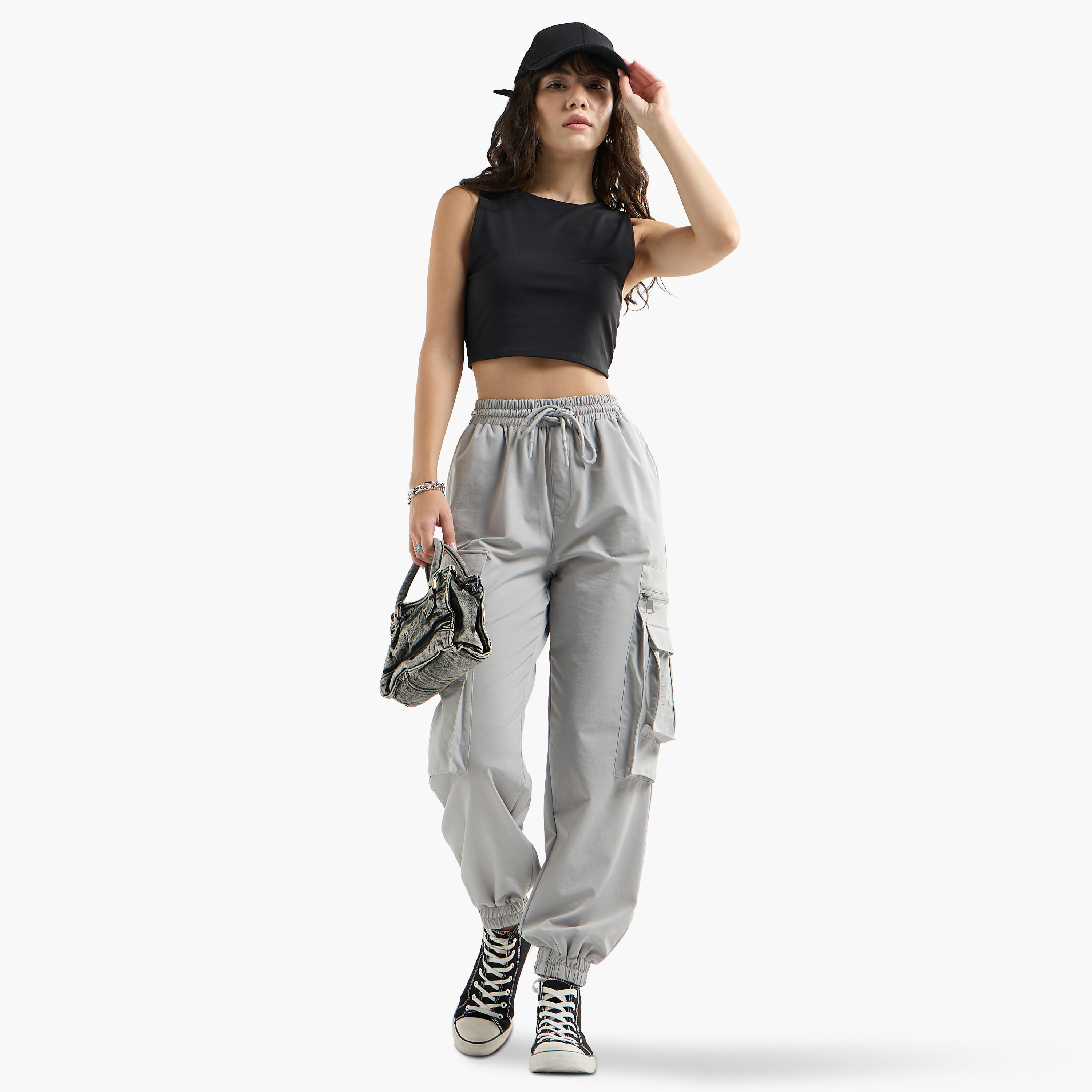 بنطلون رياضي بقصة عادية وإغلاق رباط وجيوب-women-clothing-bottoms-joggers-image-2
