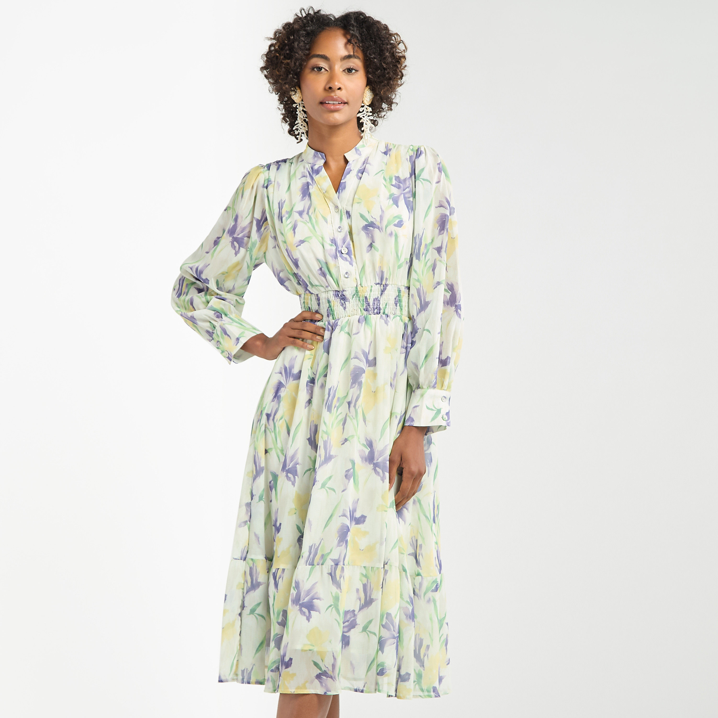 فستان قميص ميدي بطبعات أزهار وأكمام طويلة وتفاصيل بكسرات-women-clothing-dresses-image-5