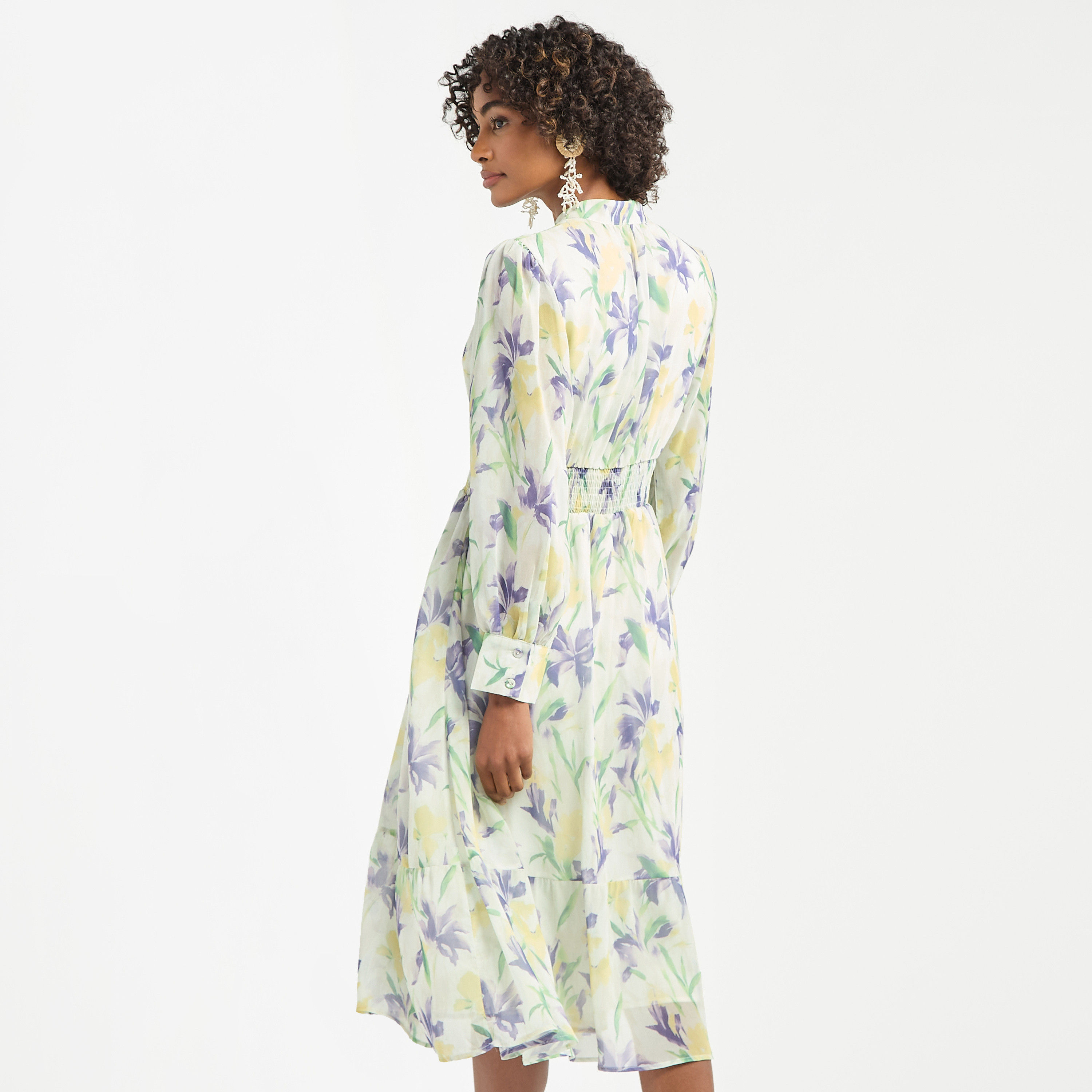 فستان قميص ميدي بطبعات أزهار وأكمام طويلة وتفاصيل بكسرات-women-clothing-dresses-image-7